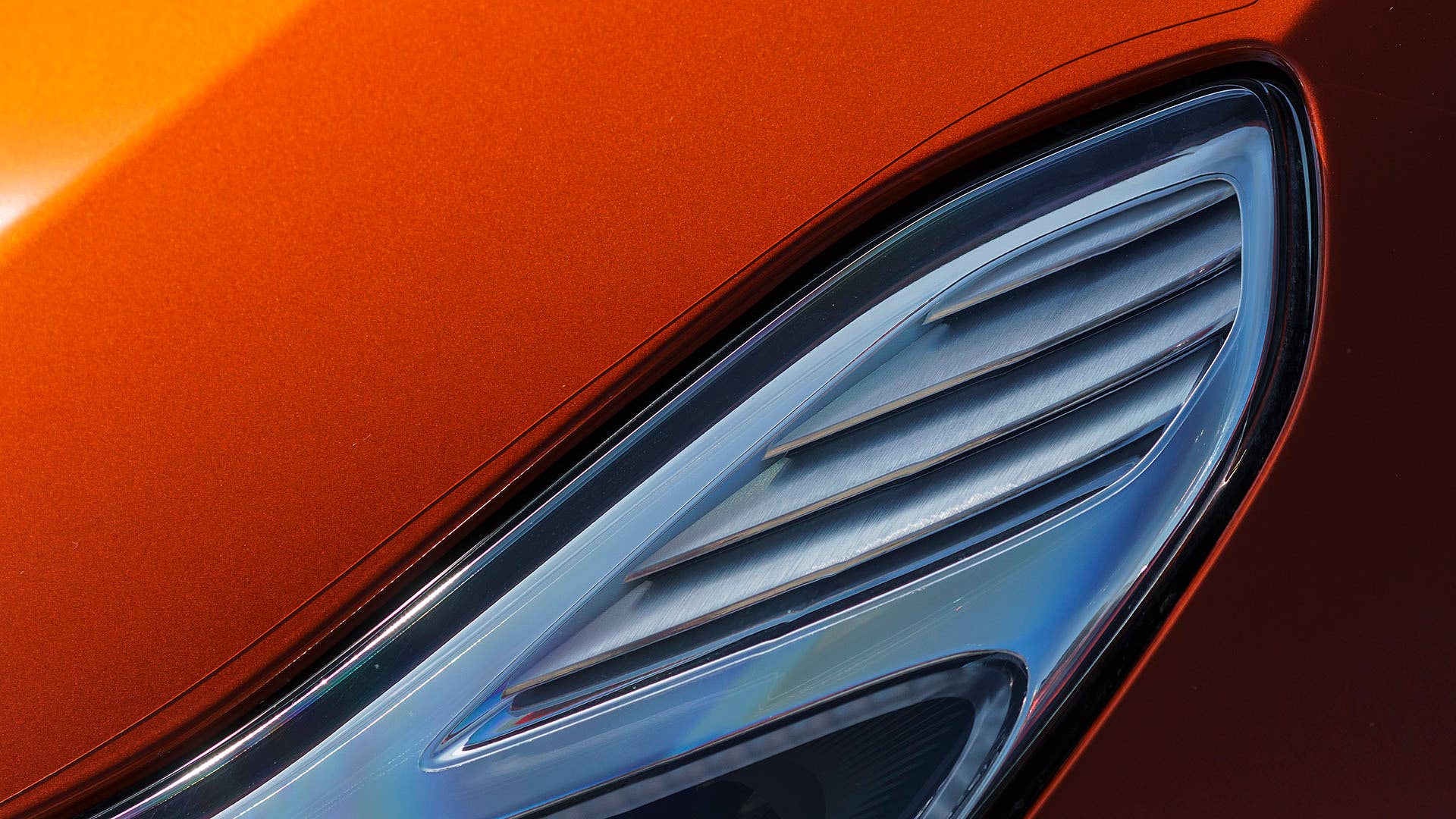2017 Aston Martin DB11 headlight detail
