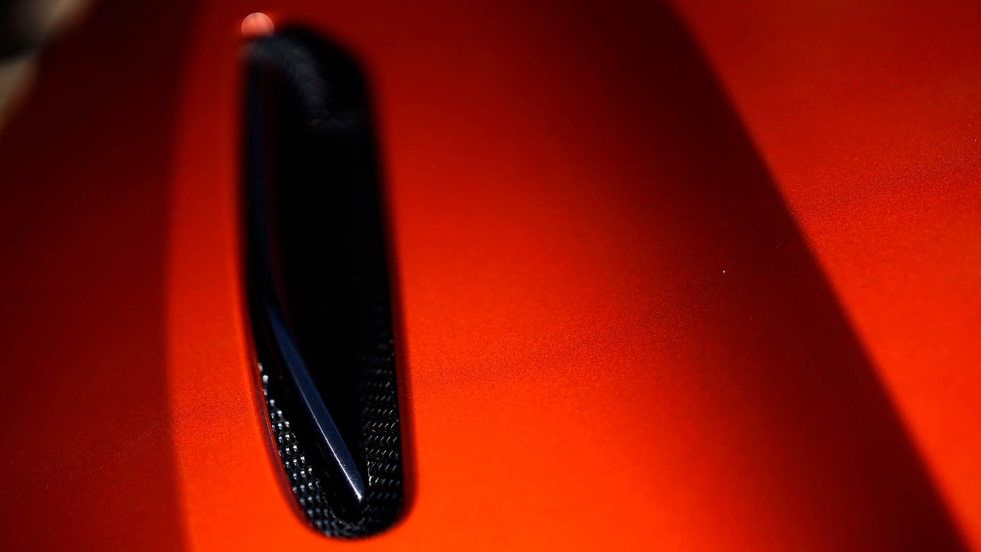 2017 Aston Martin DB11 hood vent