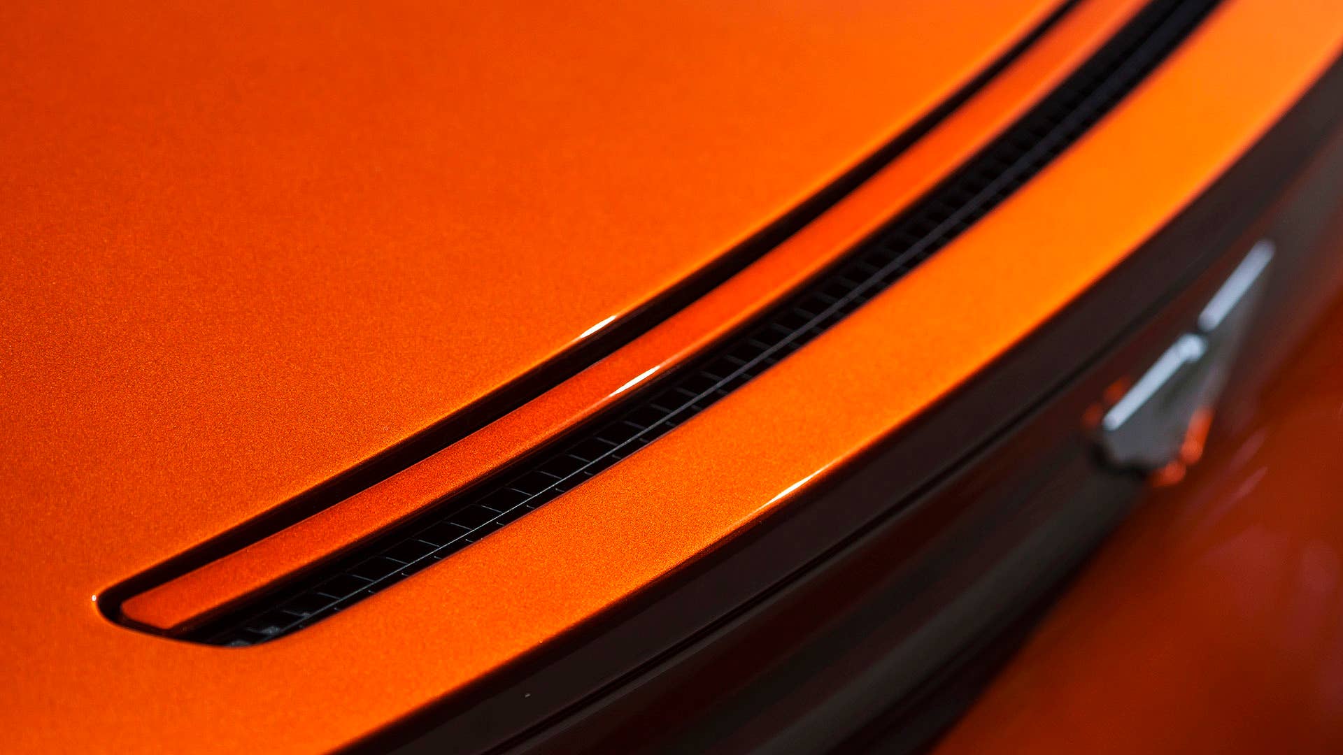 2017 Aston Martin DB11 rear spoiler
