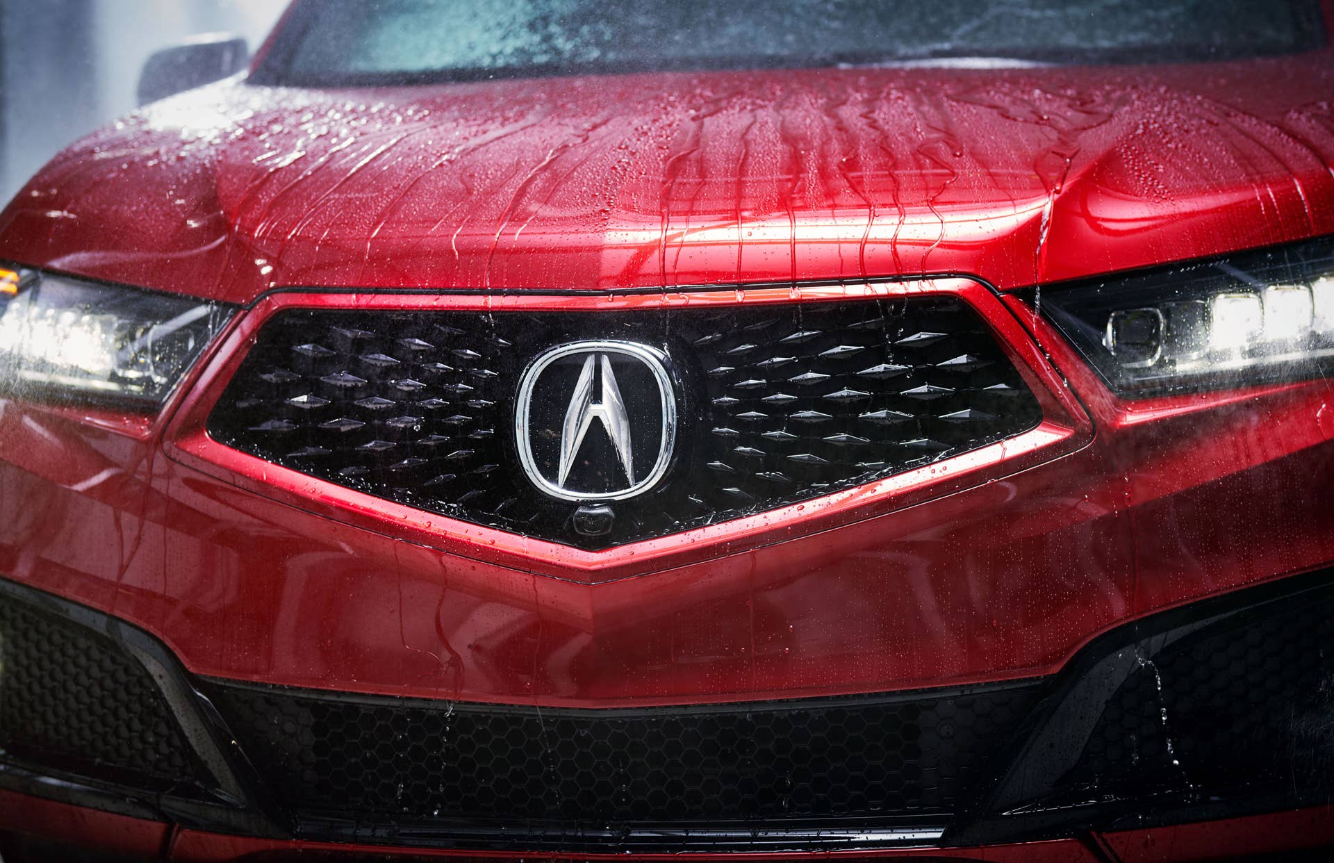 2020 MDX PMC Edition brings Acura NSX build techniques and special features and equipment, plus Valencia Red Pearl paint to the LA Auto Show.