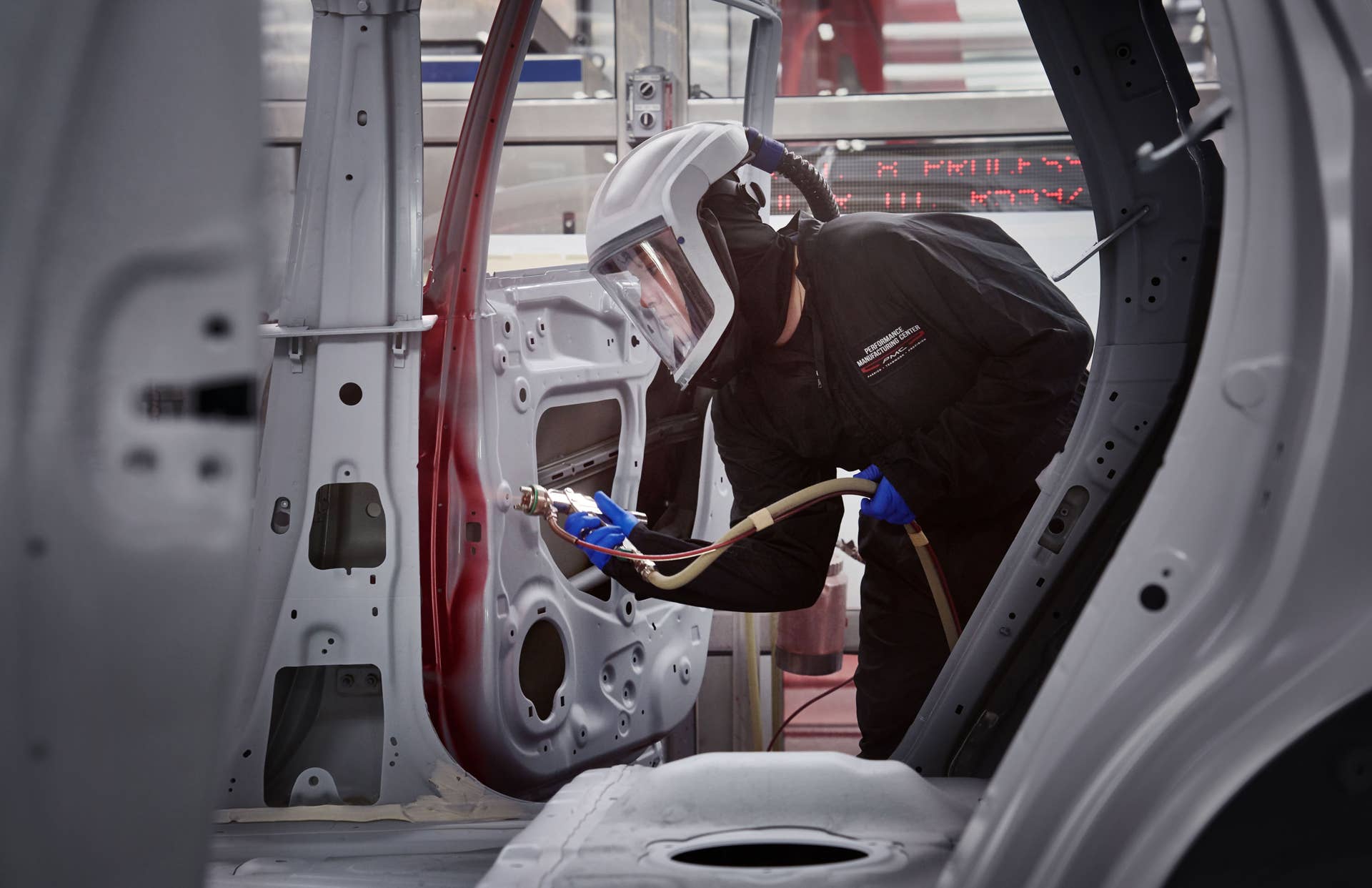 2020 MDX PMC Edition brings Acura NSX build techniques and special features and equipment, plus Valencia Red Pearl paint to the LA Auto Show.
