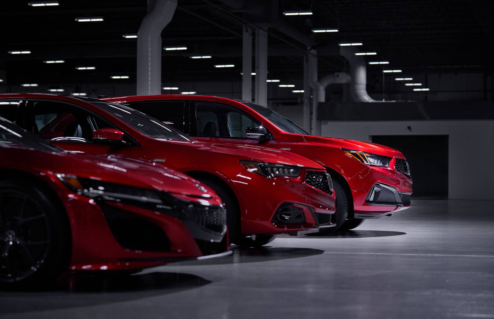 2020 MDX PMC Edition brings Acura NSX build techniques and special features and equipment, plus Valencia Red Pearl paint to the LA Auto Show.