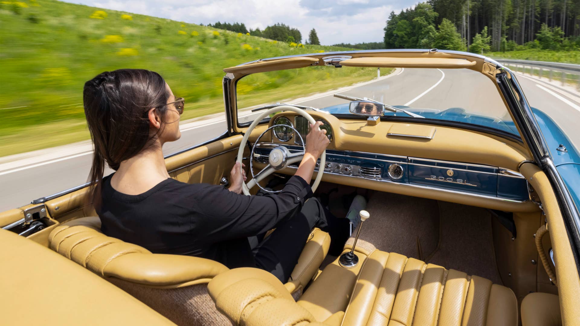 Das exklusive Interieur des neuen Mercedes-AMG SL./ The exclusive interior of the new Mercedes-AMG SL.