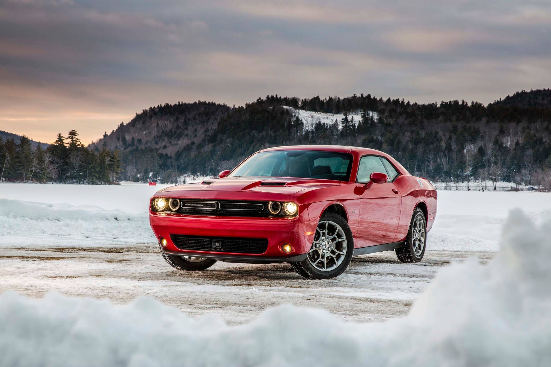 2017 Dodge Challenger GT snow