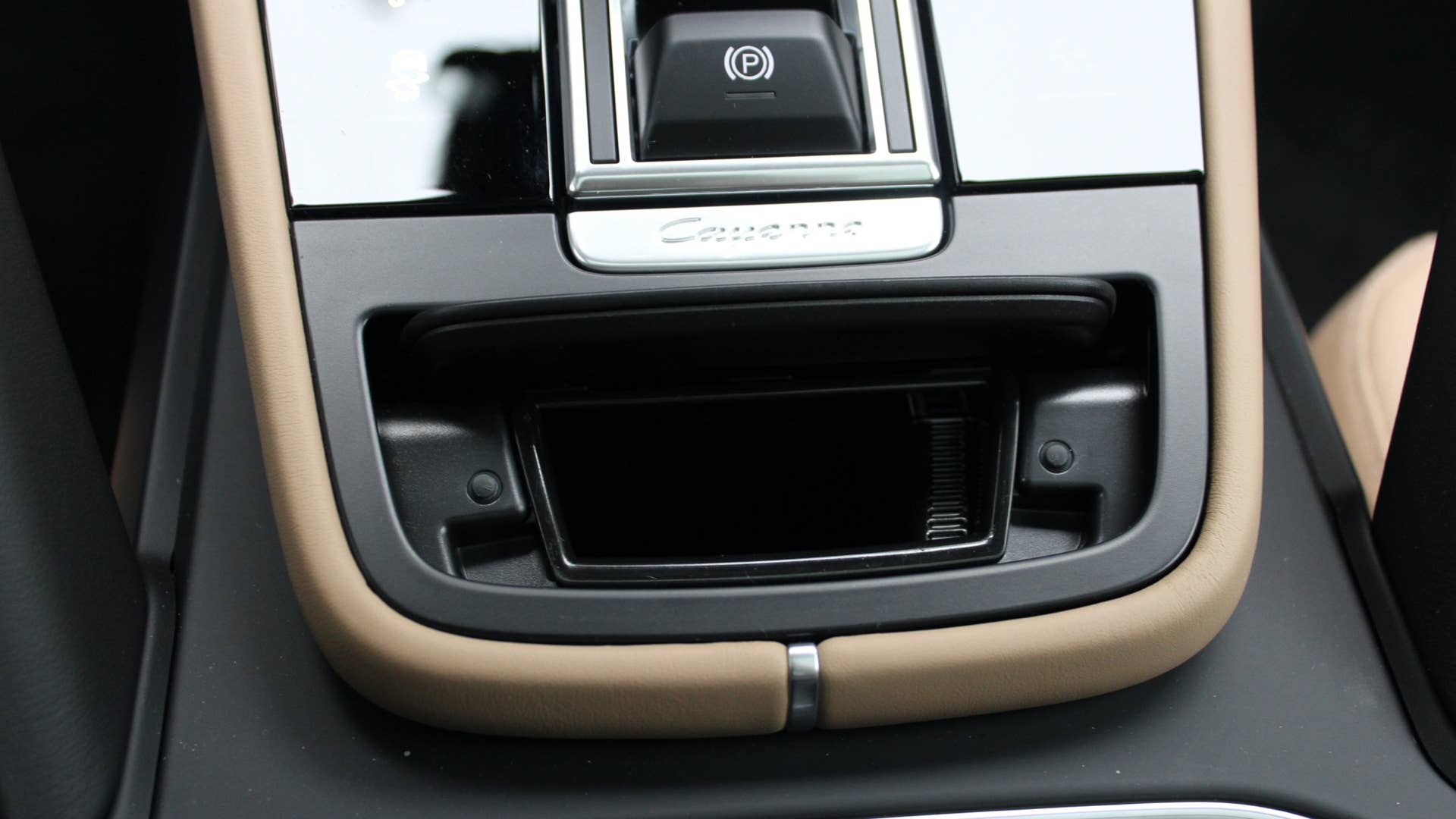 2021 Porsche Cayenne E-Hybrid ashtray