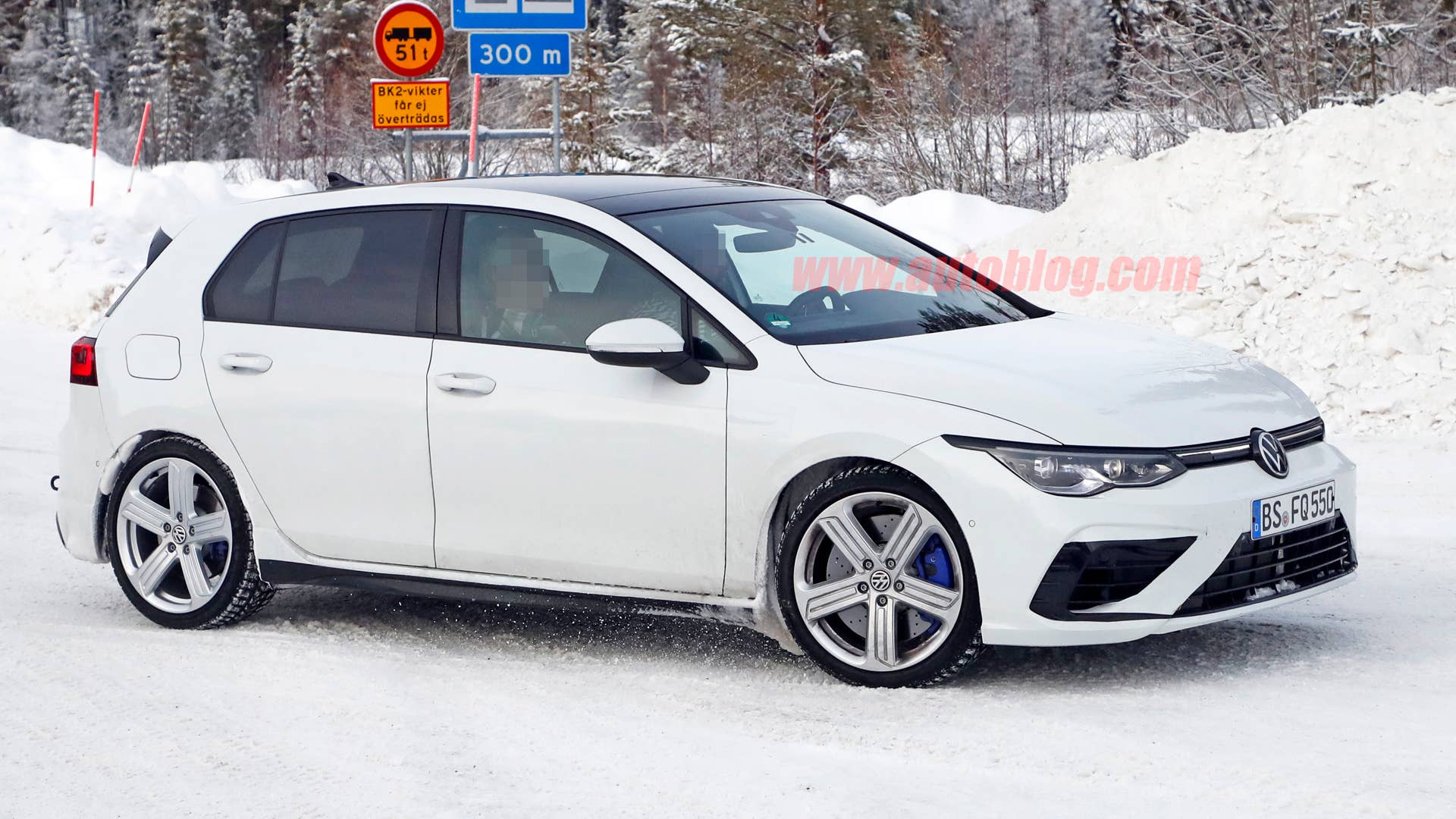 VW Golf R prototype