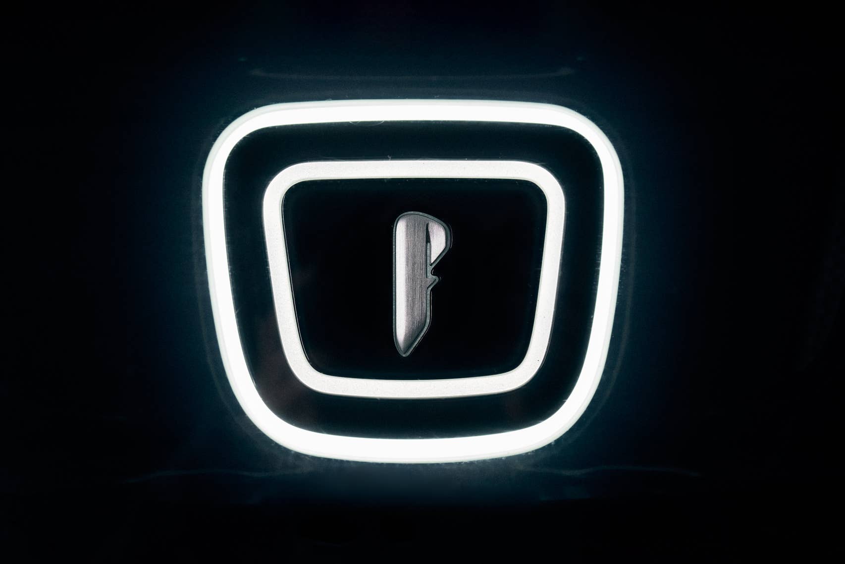 Pininfarina Battista Anniversario teaser