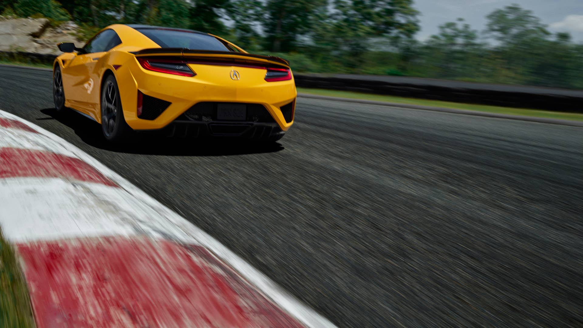 A modern interpretation of sought-after Spa Yellow, offered on the Gen1 NSX, Indy Yellow Pearl joins Berlina Black as one of two NSX heritage colors
