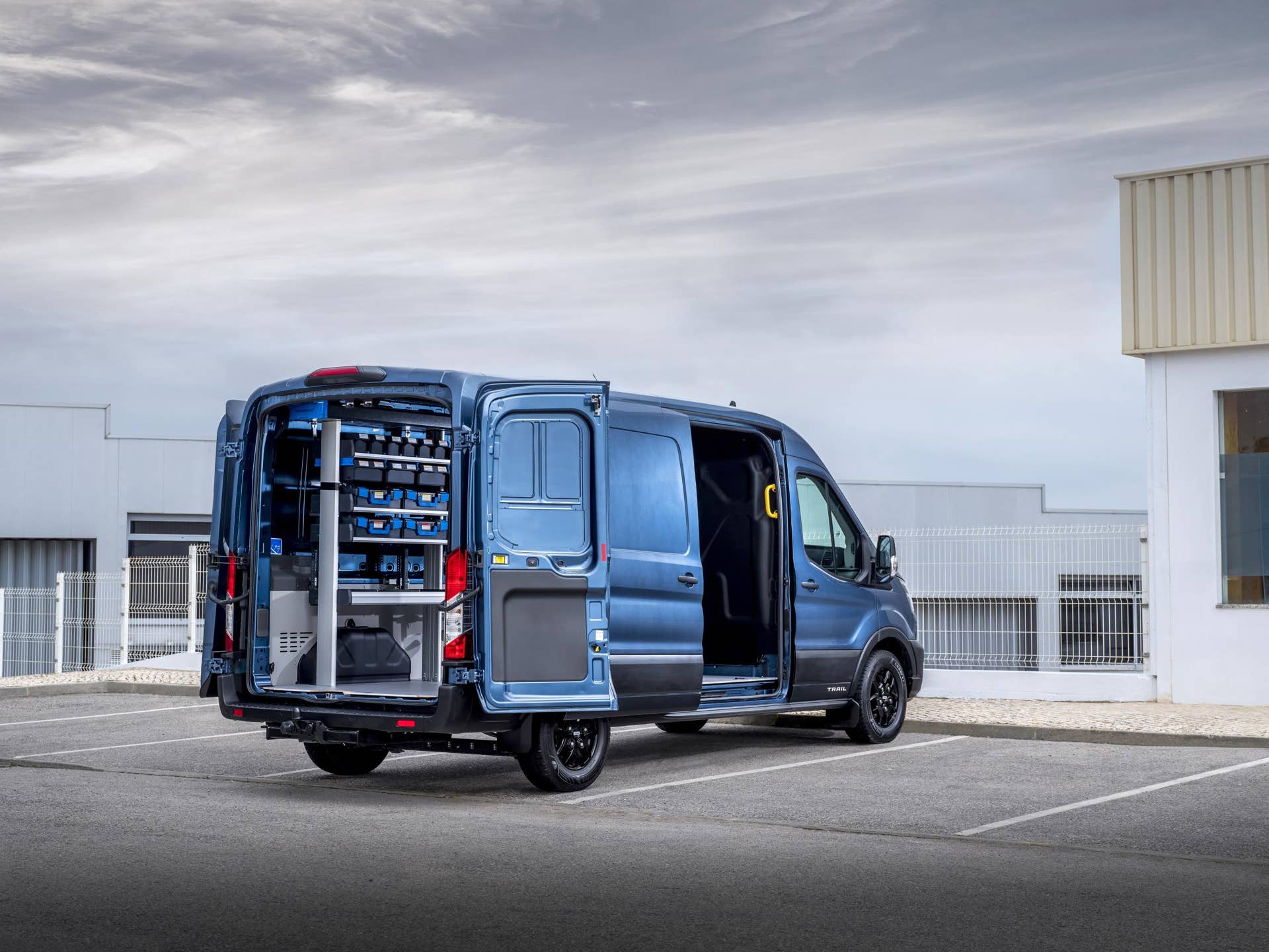 2020 Ford Transit Trail