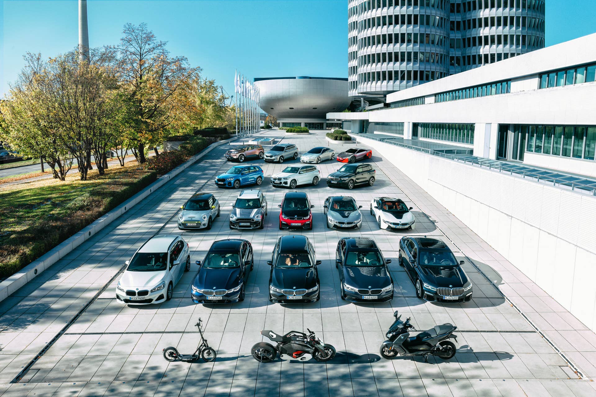 The i4 gran coupe will follow the iX3 and iNext. Using BMW's fifth-gen eDrive powertrain and new, flatter, high-voltage battery, it should produce 530 hp and run for 373 miles on a charge.