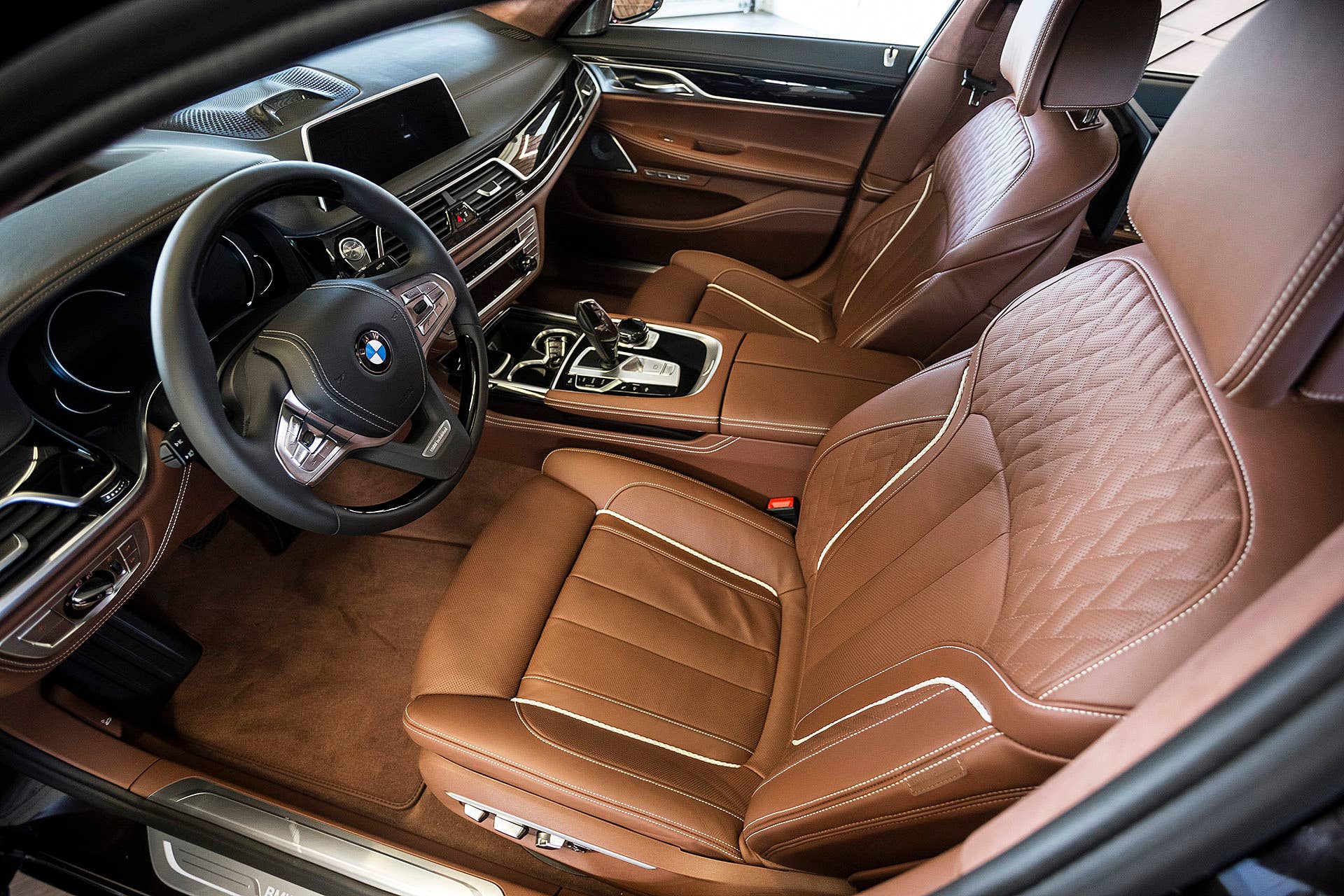 2016 BMW 7 Series interior
