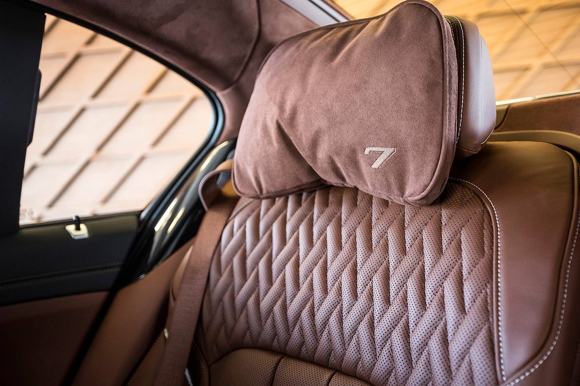 2016 BMW 7 Series rear seat