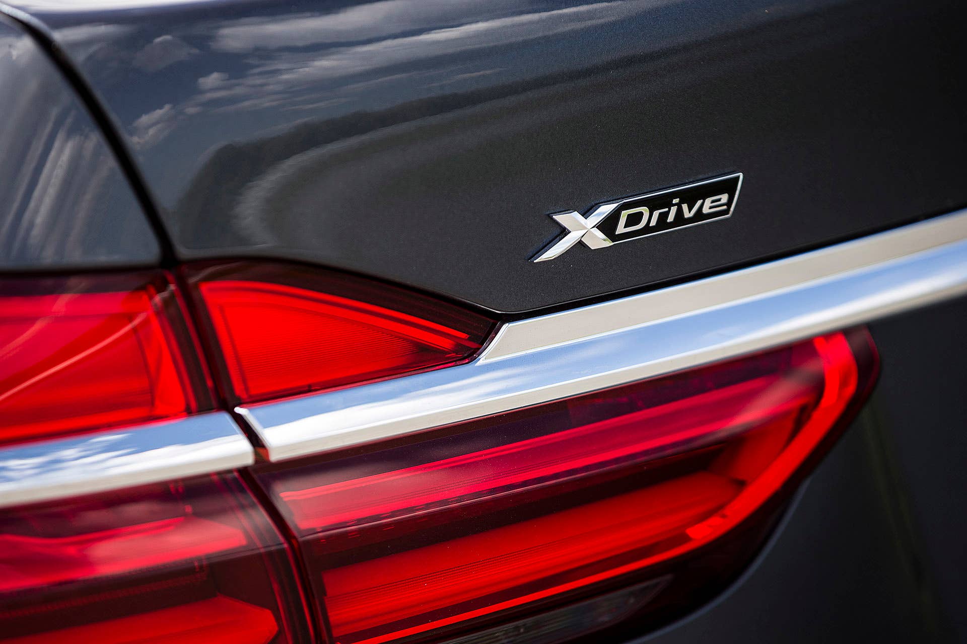 2016 BMW 7 Series badge