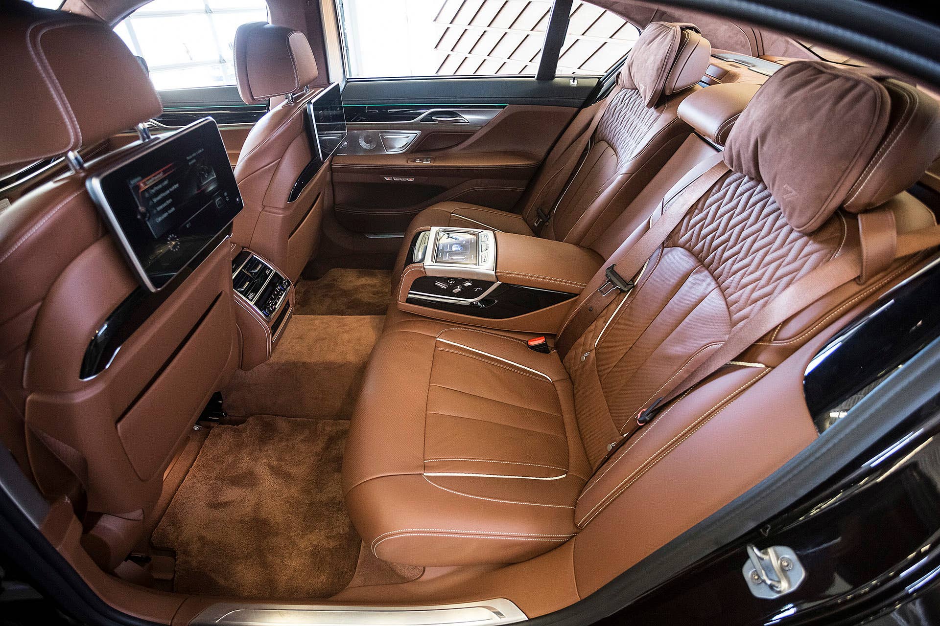 2016 BMW 7 Series rear seats