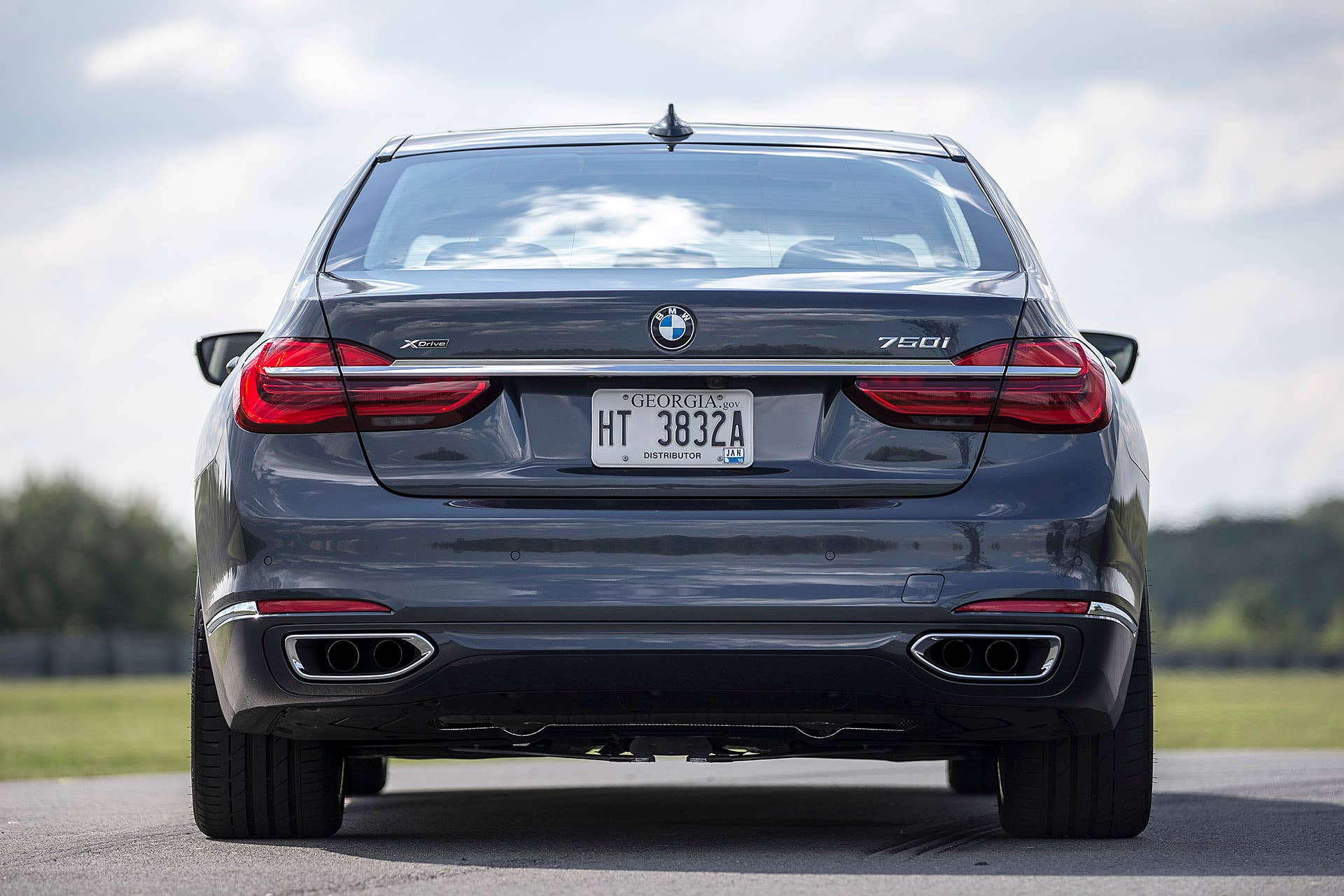 2016 BMW 7 Series rear view