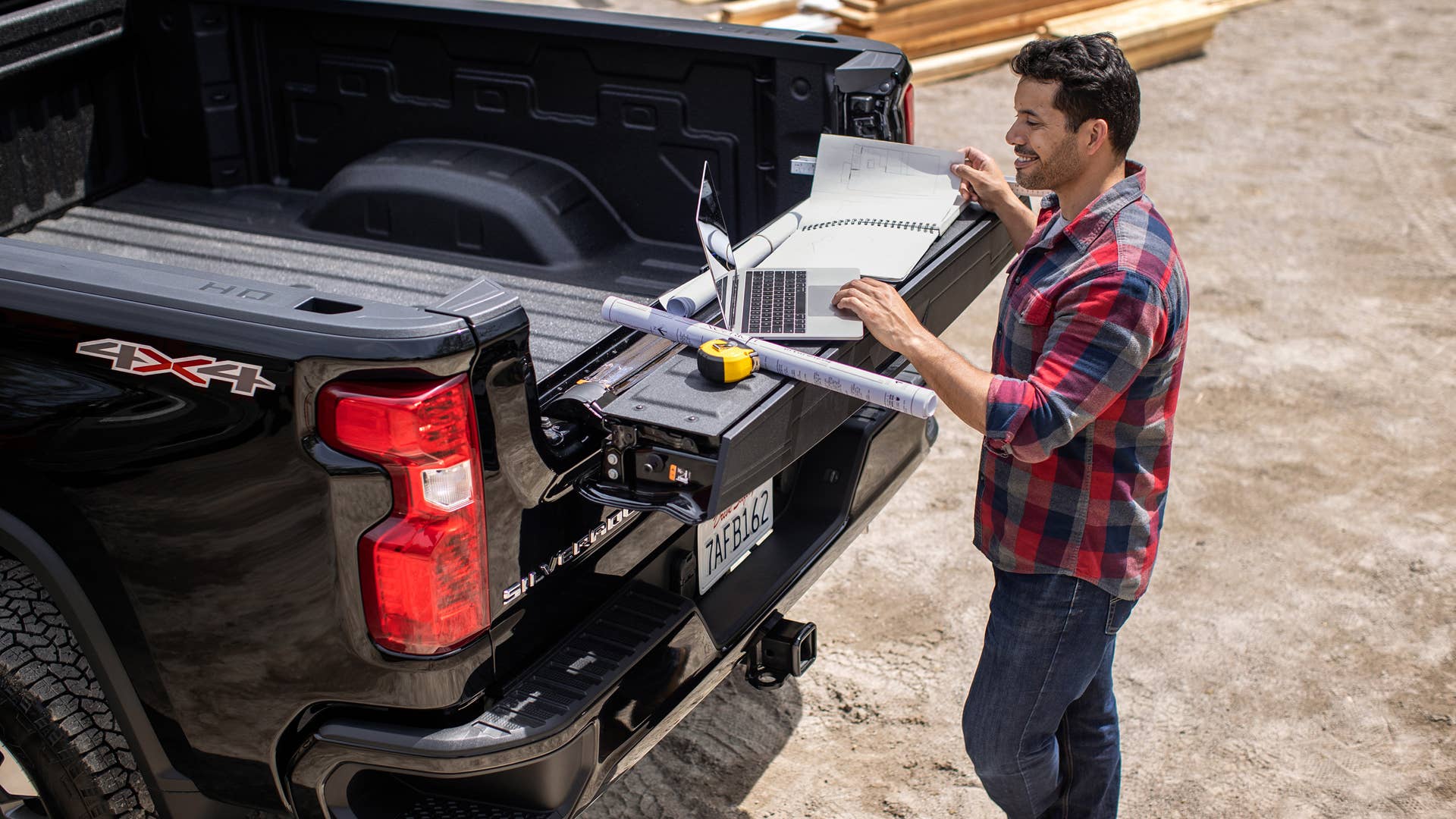 2022 Chevrolet Silverado HD Multi-Flex Tailgate