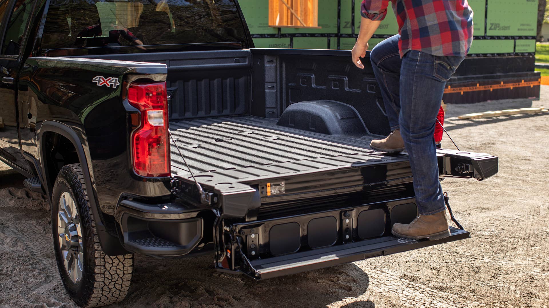 2022 Chevrolet Silverado HD Multi-Flex Tailgate