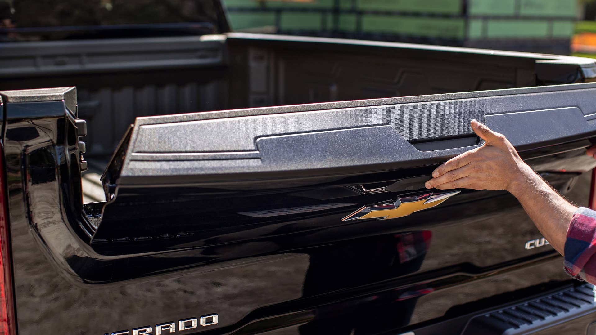 2022 Chevrolet Silverado HD Multi-Flex Tailgate
