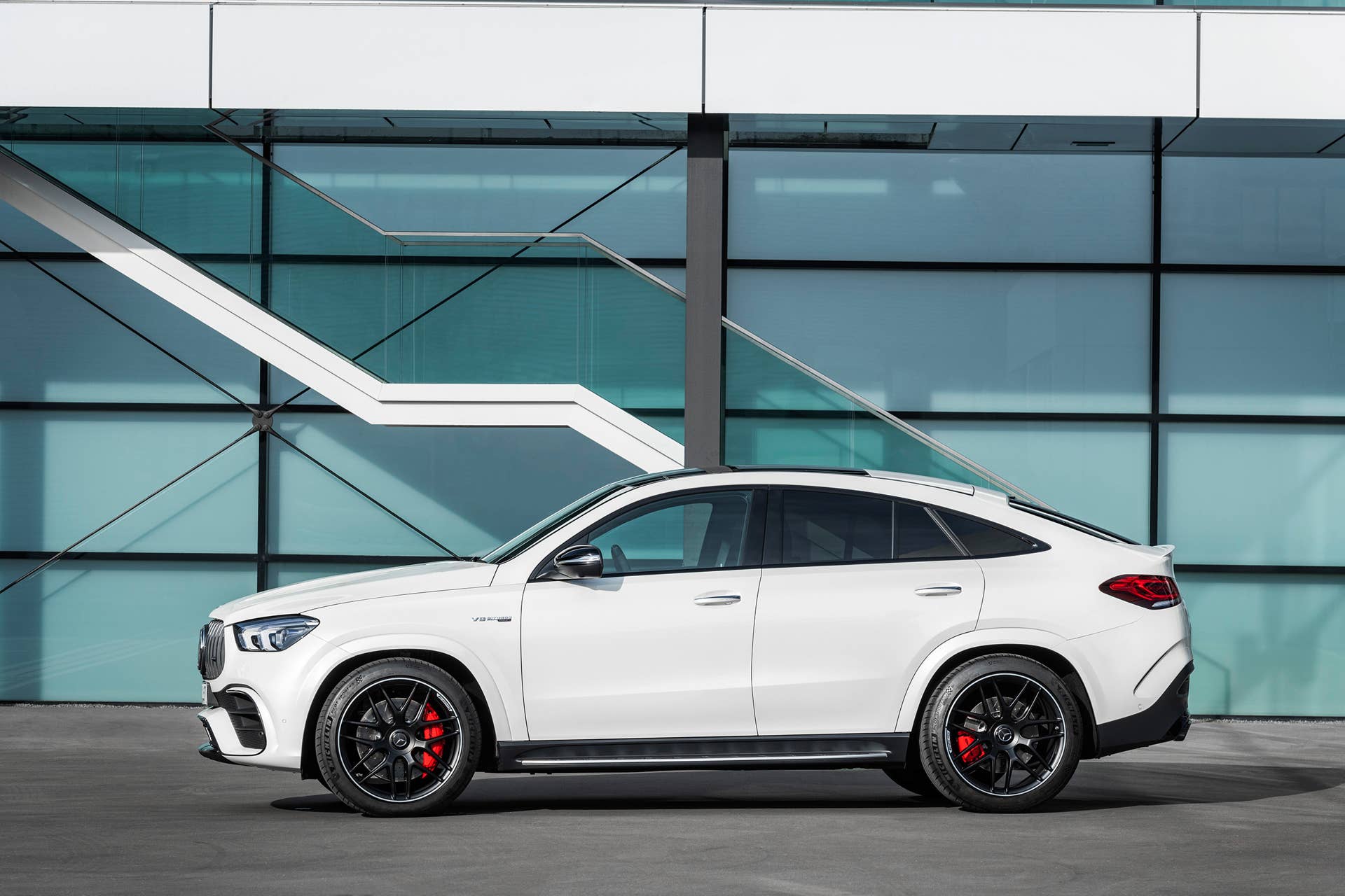 Combining elegance with powerful performance: the new Mercedes-AMG GLE 63 4MATIC+ Coupé with 603 HP and EQ Boost assistance in S guise, with a 48V electrical system to upgrade driving dynamics.