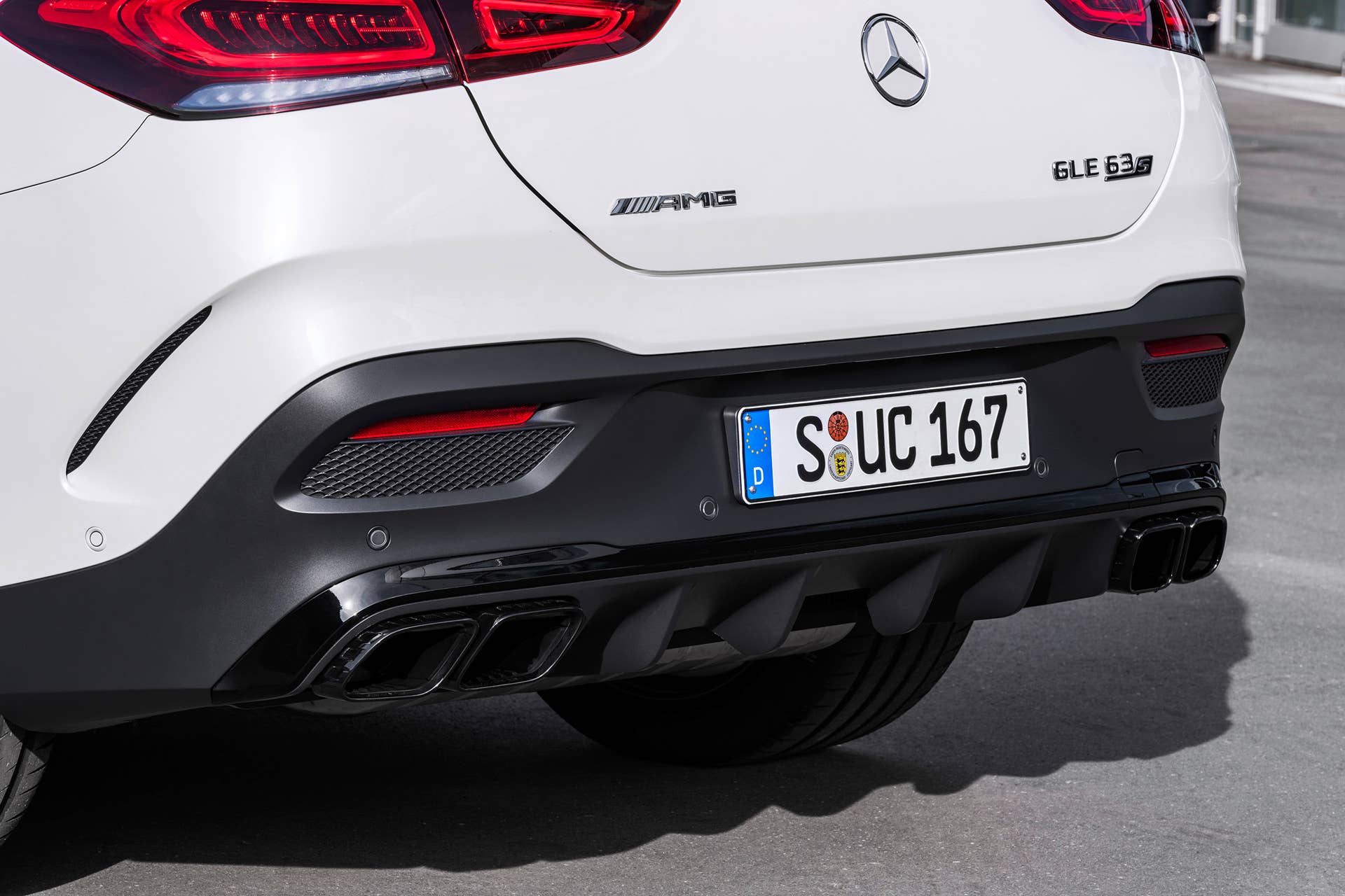 Combining elegance with powerful performance: the new Mercedes-AMG GLE 63 4MATIC+ Coupé with 603 HP and EQ Boost assistance in S guise, with a 48V electrical system to upgrade driving dynamics.