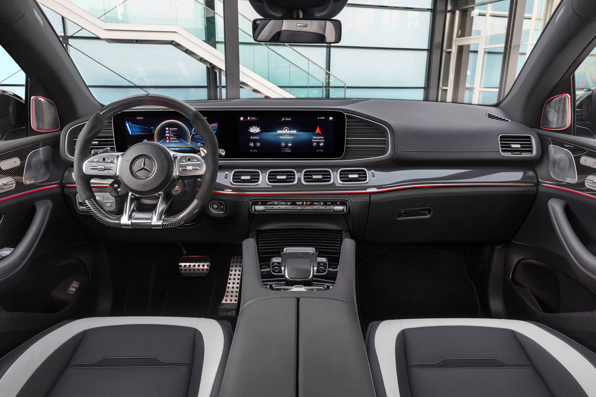 Combining elegance with powerful performance: the new Mercedes-AMG GLE 63 4MATIC+ Coupé with 603 HP and EQ Boost assistance in S guise, with a 48V electrical system to upgrade driving dynamics.