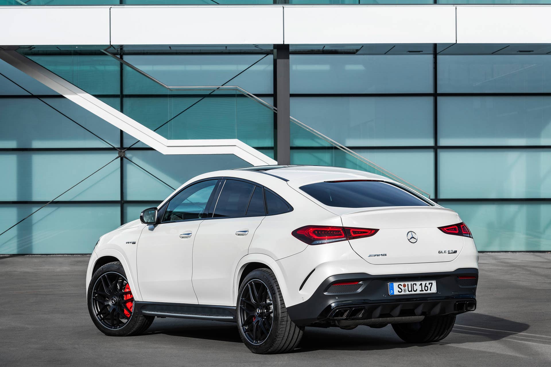 Combining elegance with powerful performance: the new Mercedes-AMG GLE 63 4MATIC+ Coupé with 603 HP and EQ Boost assistance in S guise, with a 48V electrical system to upgrade driving dynamics.