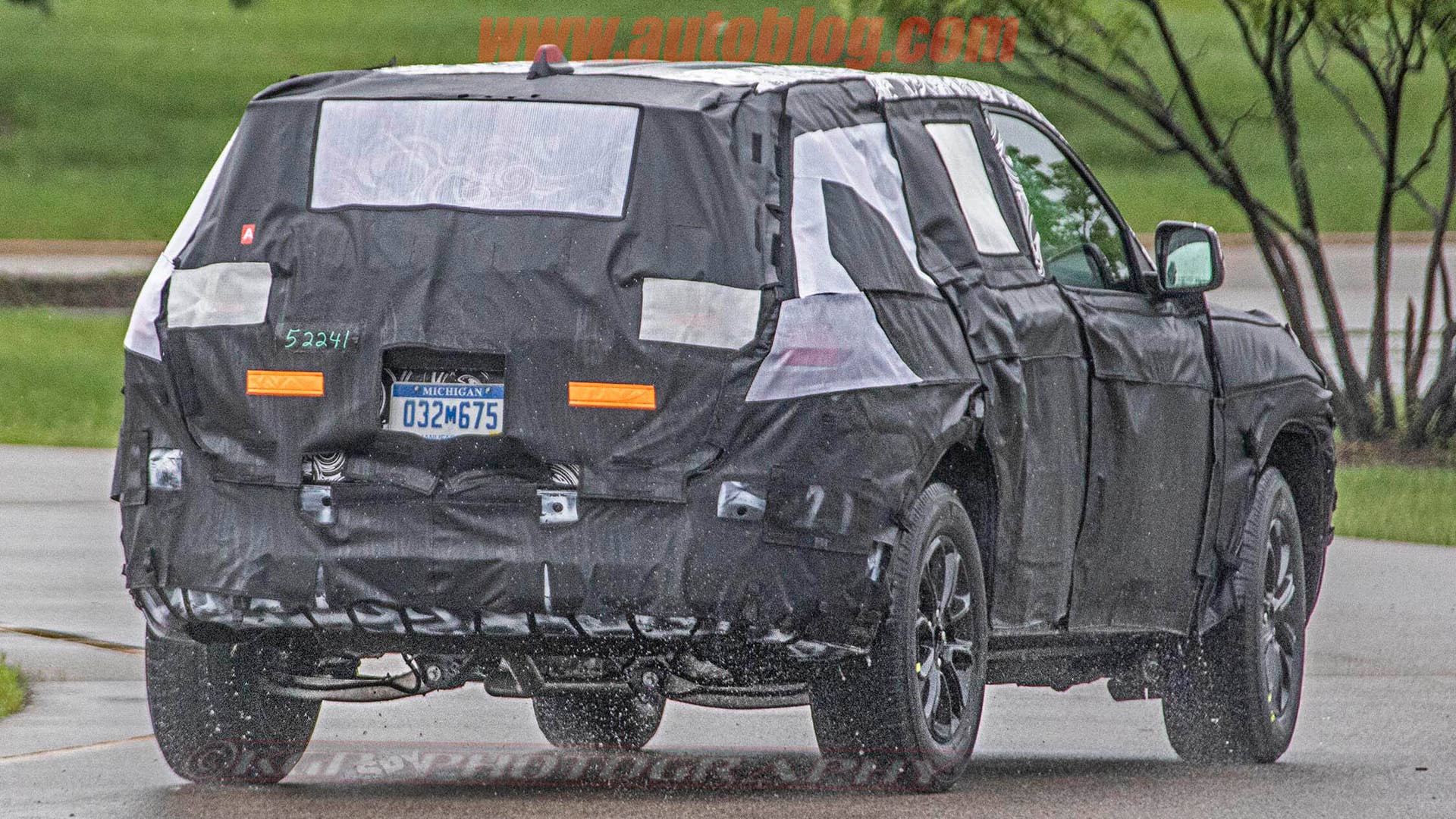 Jeep Grand Cherokee prototype spied