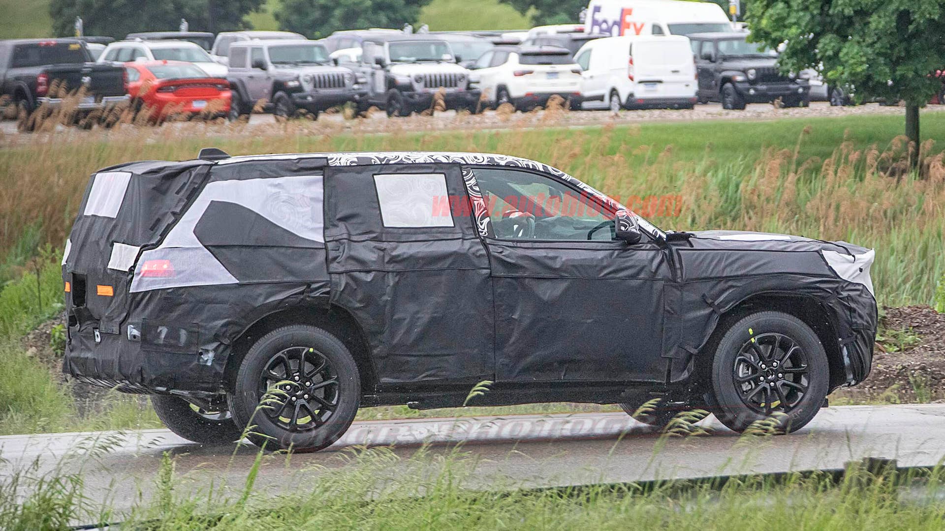 Jeep Grand Cherokee prototype spied