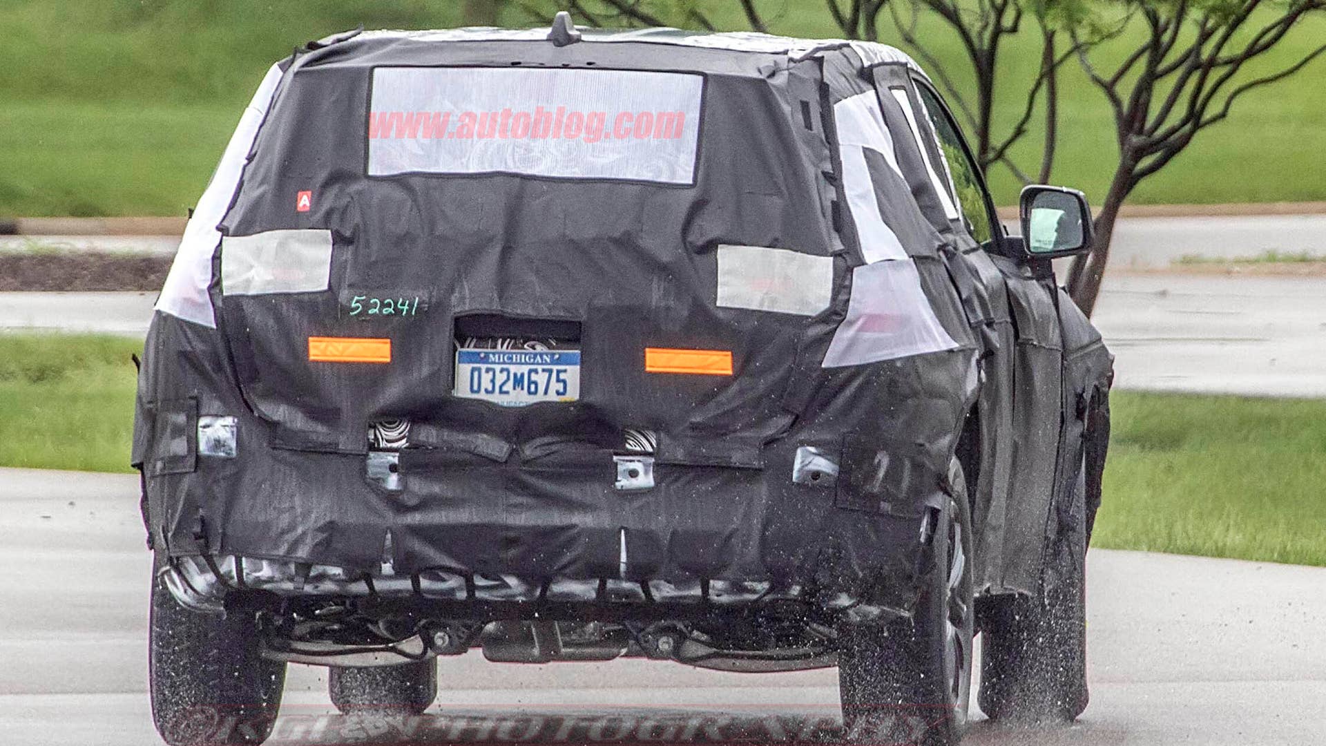 Jeep Grand Cherokee prototype spied