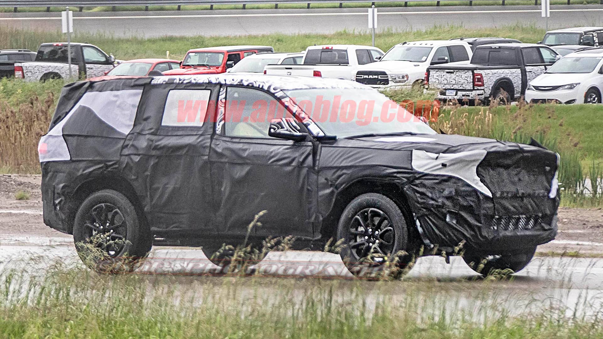 Jeep Grand Cherokee prototype spied