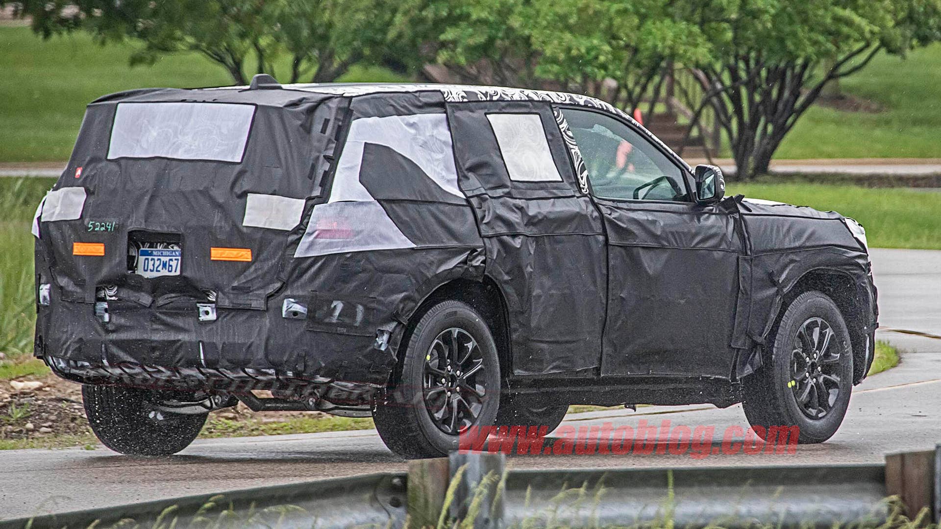 Jeep Grand Cherokee prototype spied