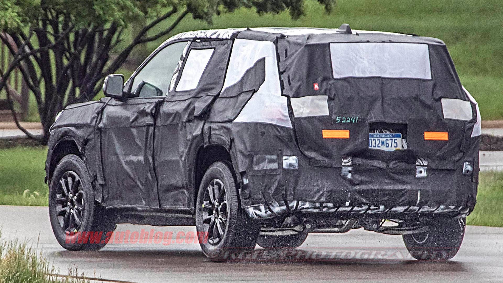 Jeep Grand Cherokee prototype spied
