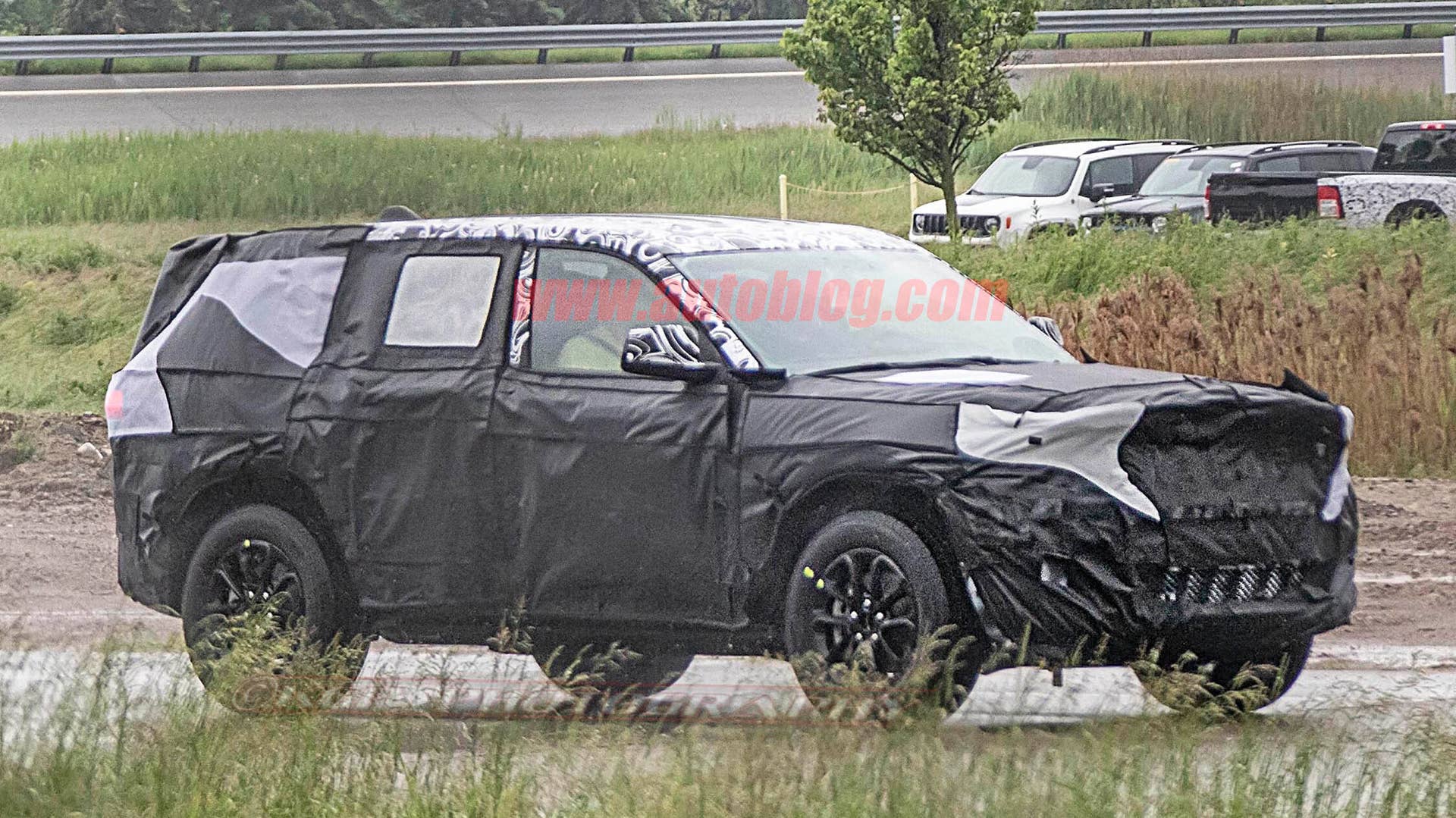 Jeep Grand Cherokee prototype spied