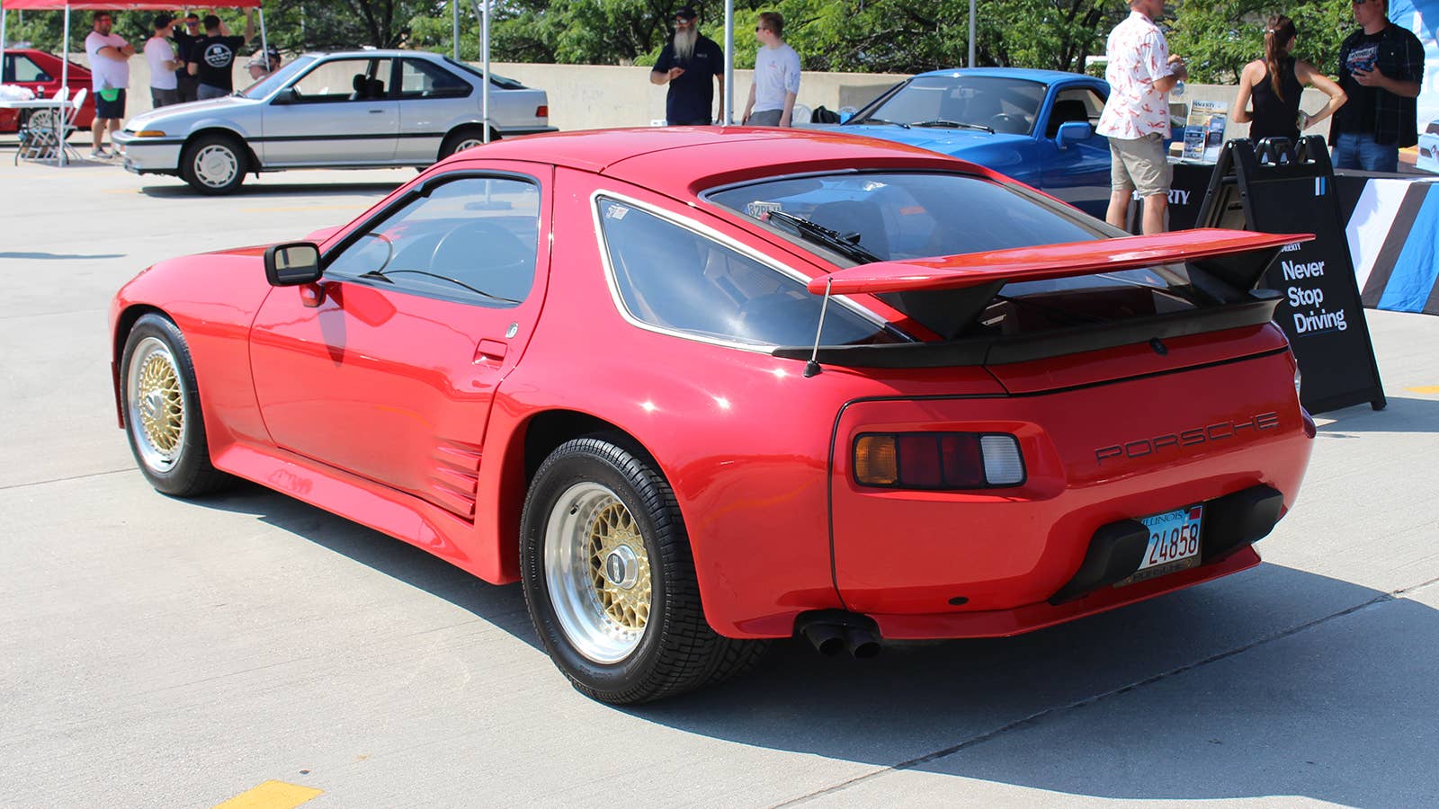 Porsche 928