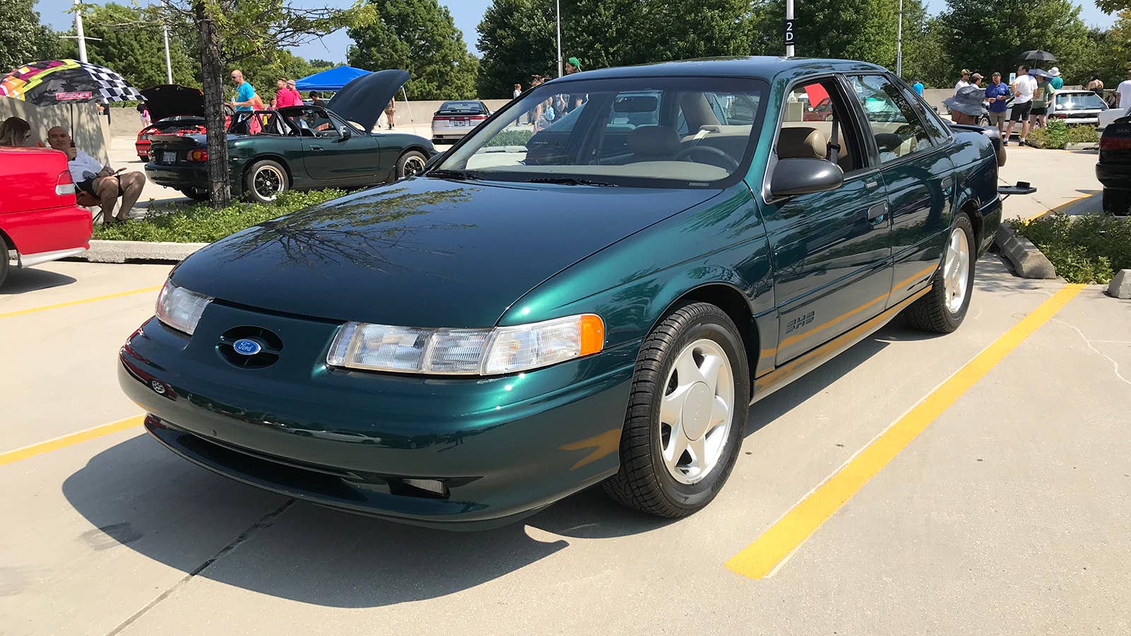 Ford Taurus SHO