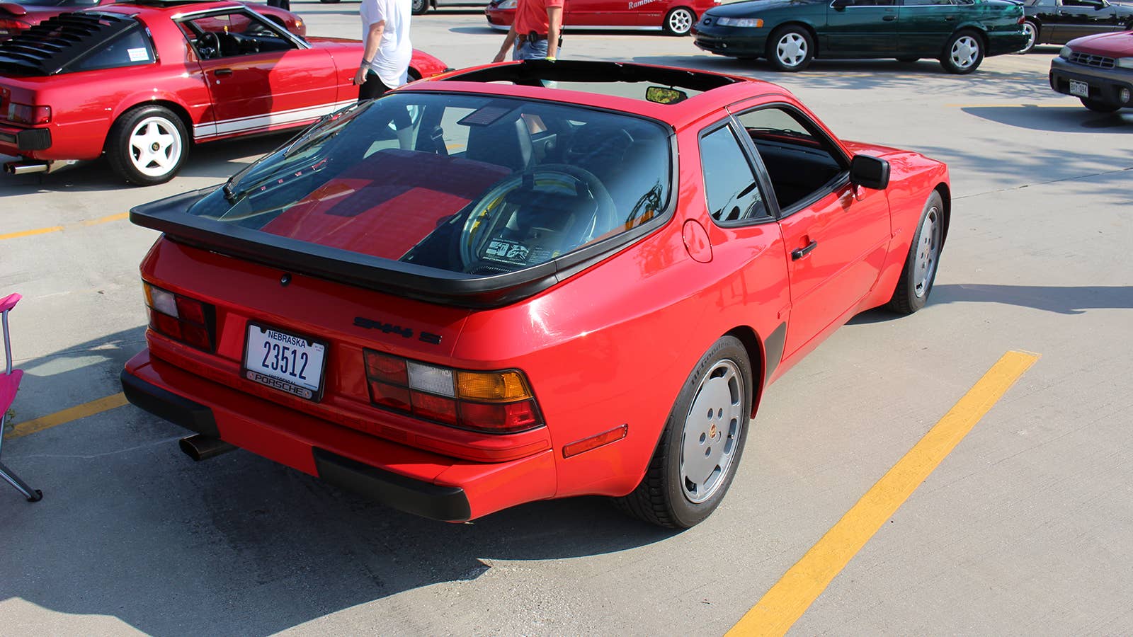 Porsche 944
