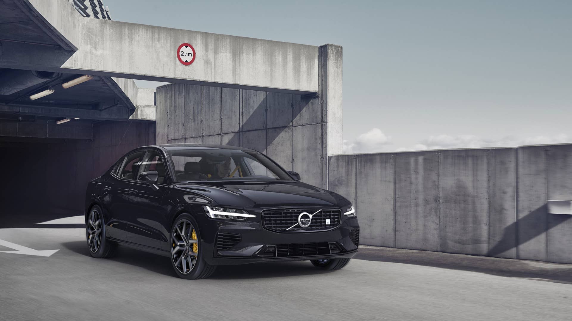 S60 Polestar Engineered Recharge, in Black Stone