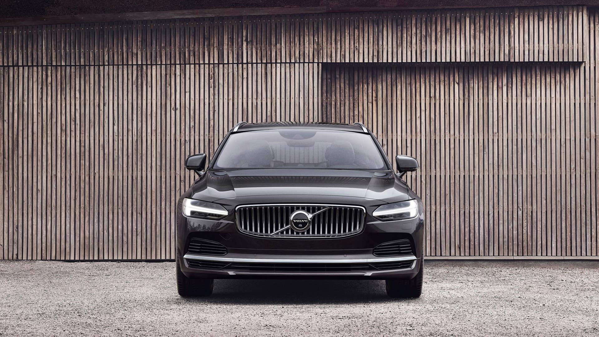 The refreshed Volvo S90 Recharge T8 plug-in hybrid in Platinum Grey