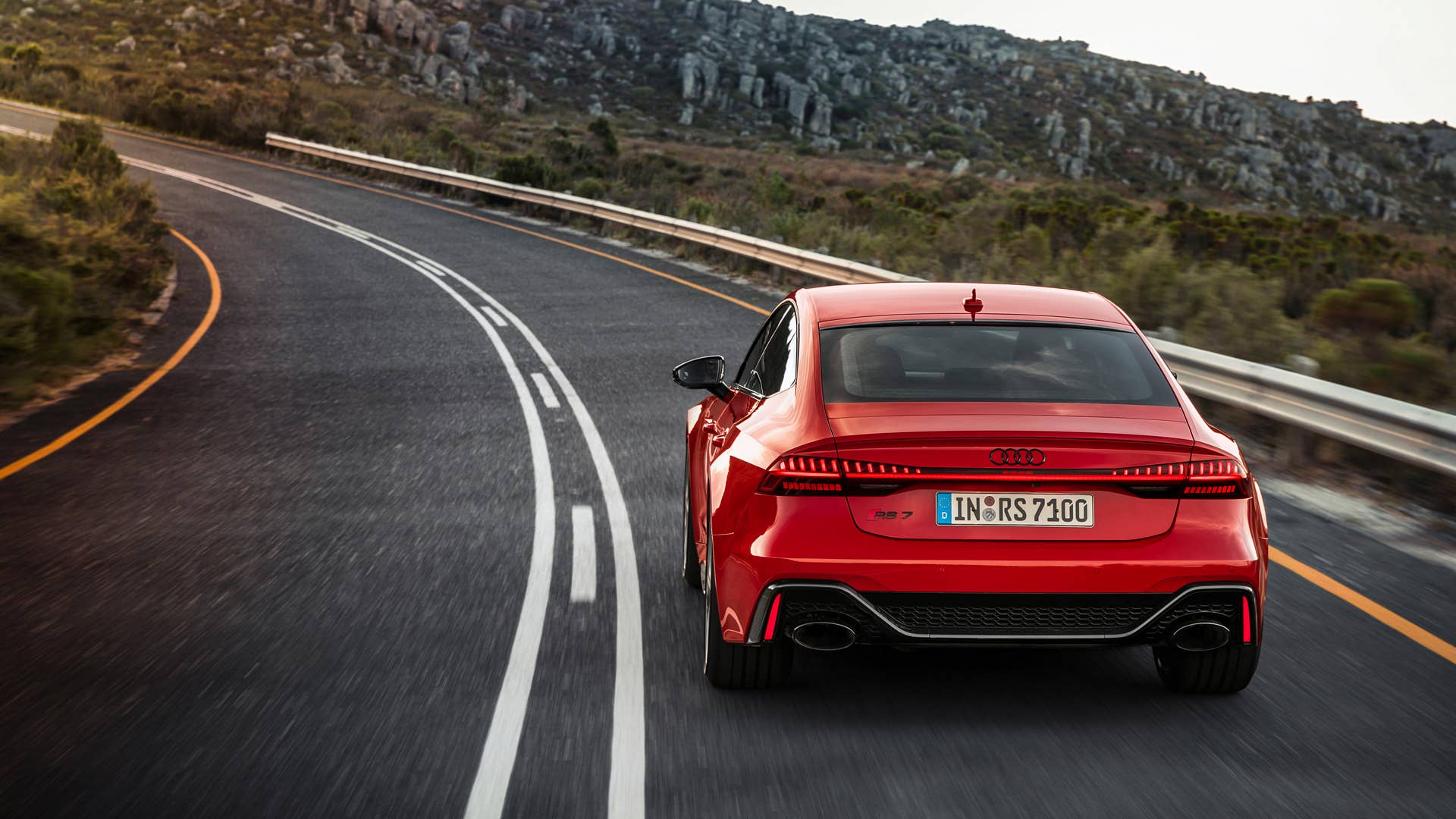 Dynamic photo, Colour: tango red