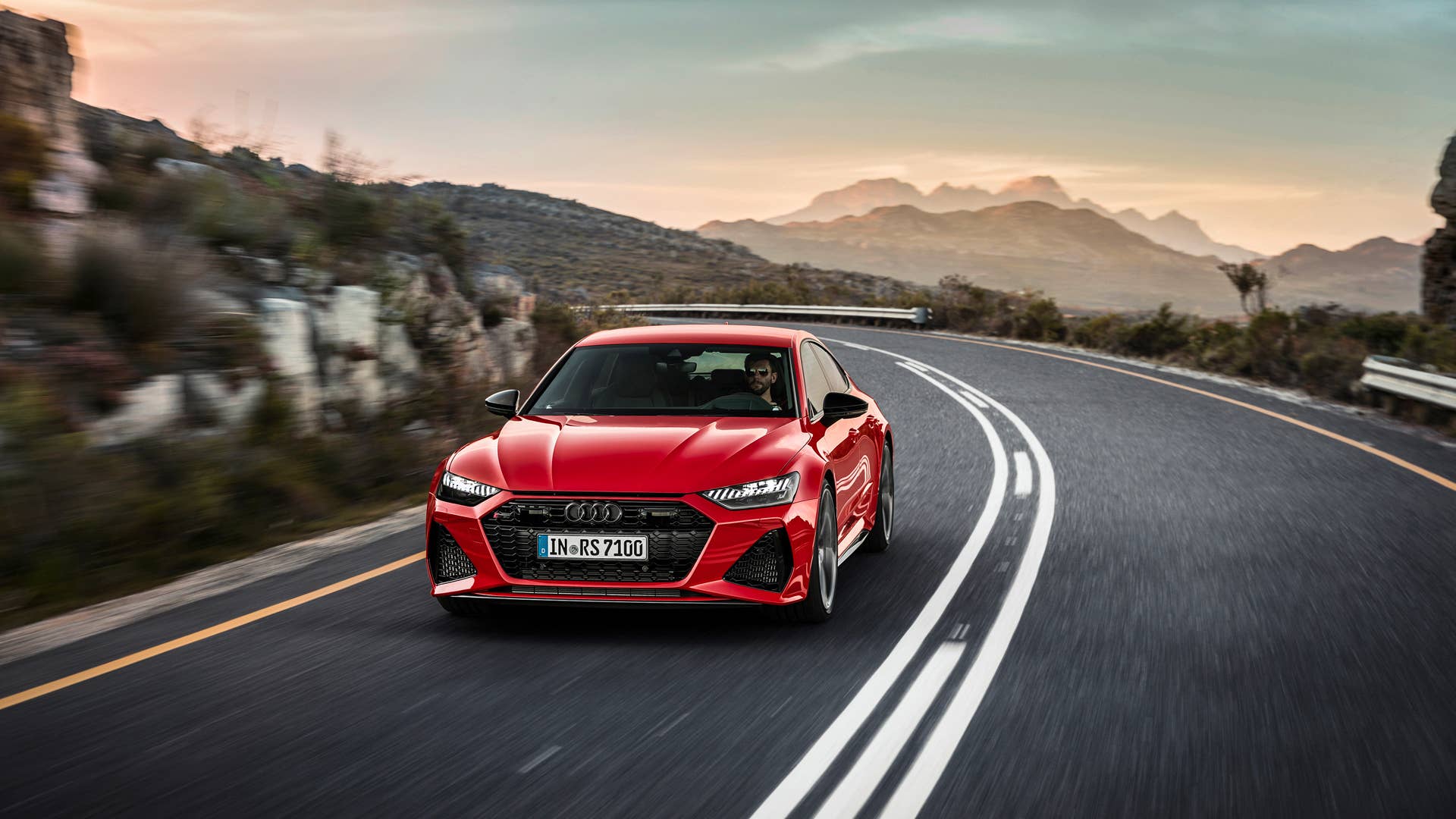 Dynamic photo, Colour: tango red