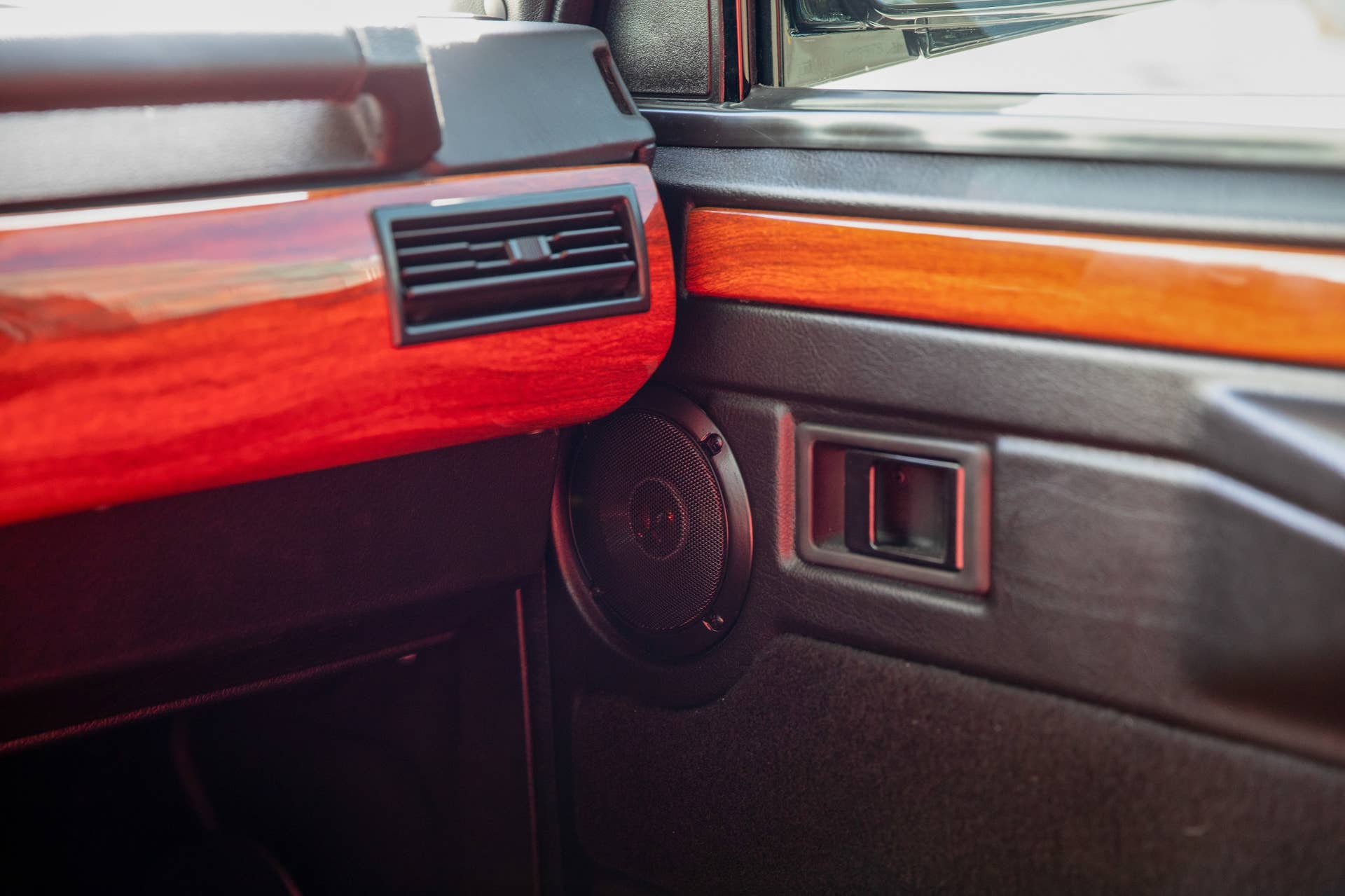 Resto-modded Range Rover