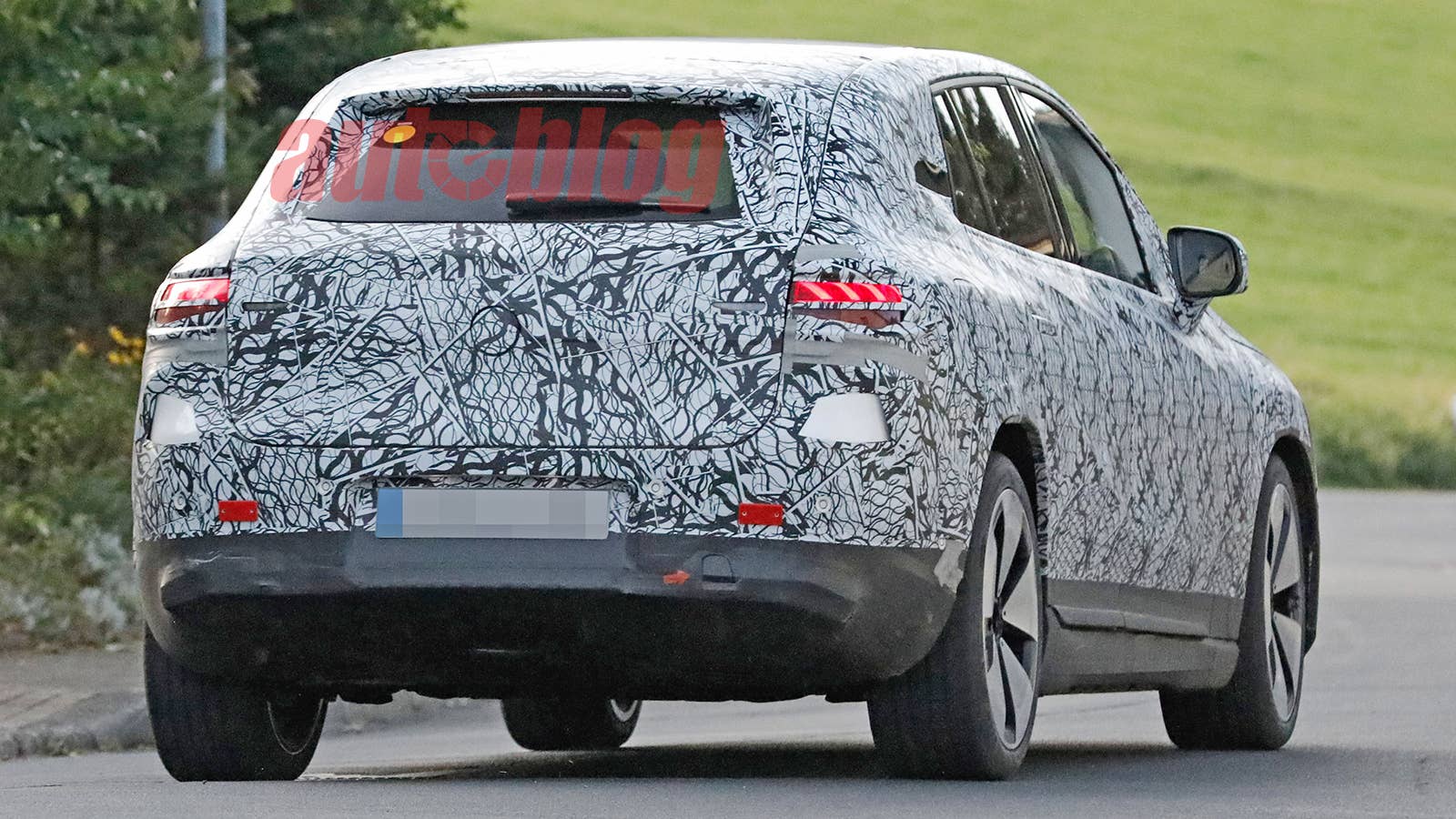 Mercedes EQE SUV prototype