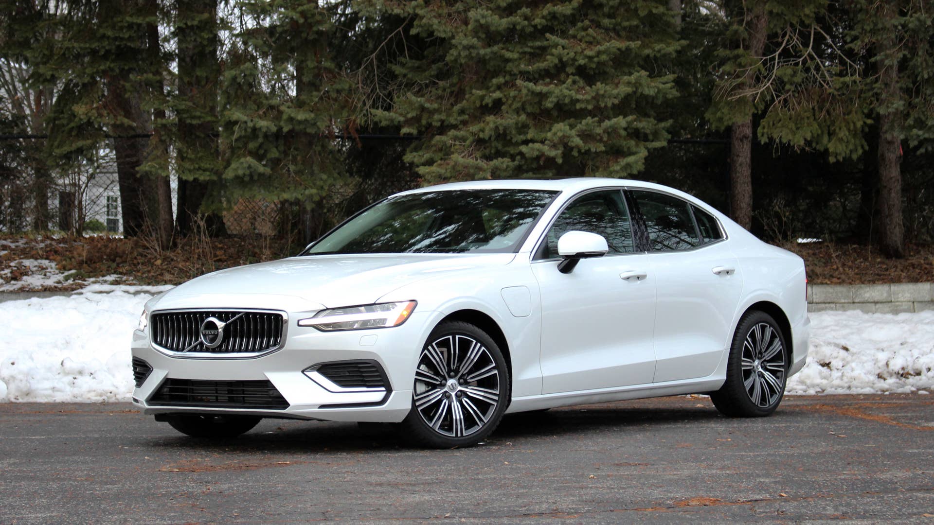 2020 Volvo S60 T8 Inscription exterior
