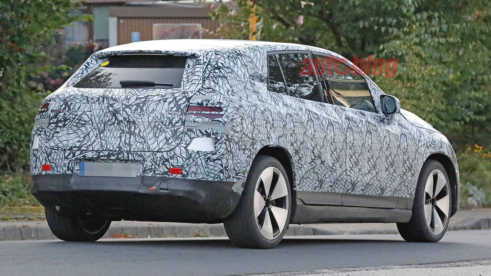 Mercedes EQE SUV prototype