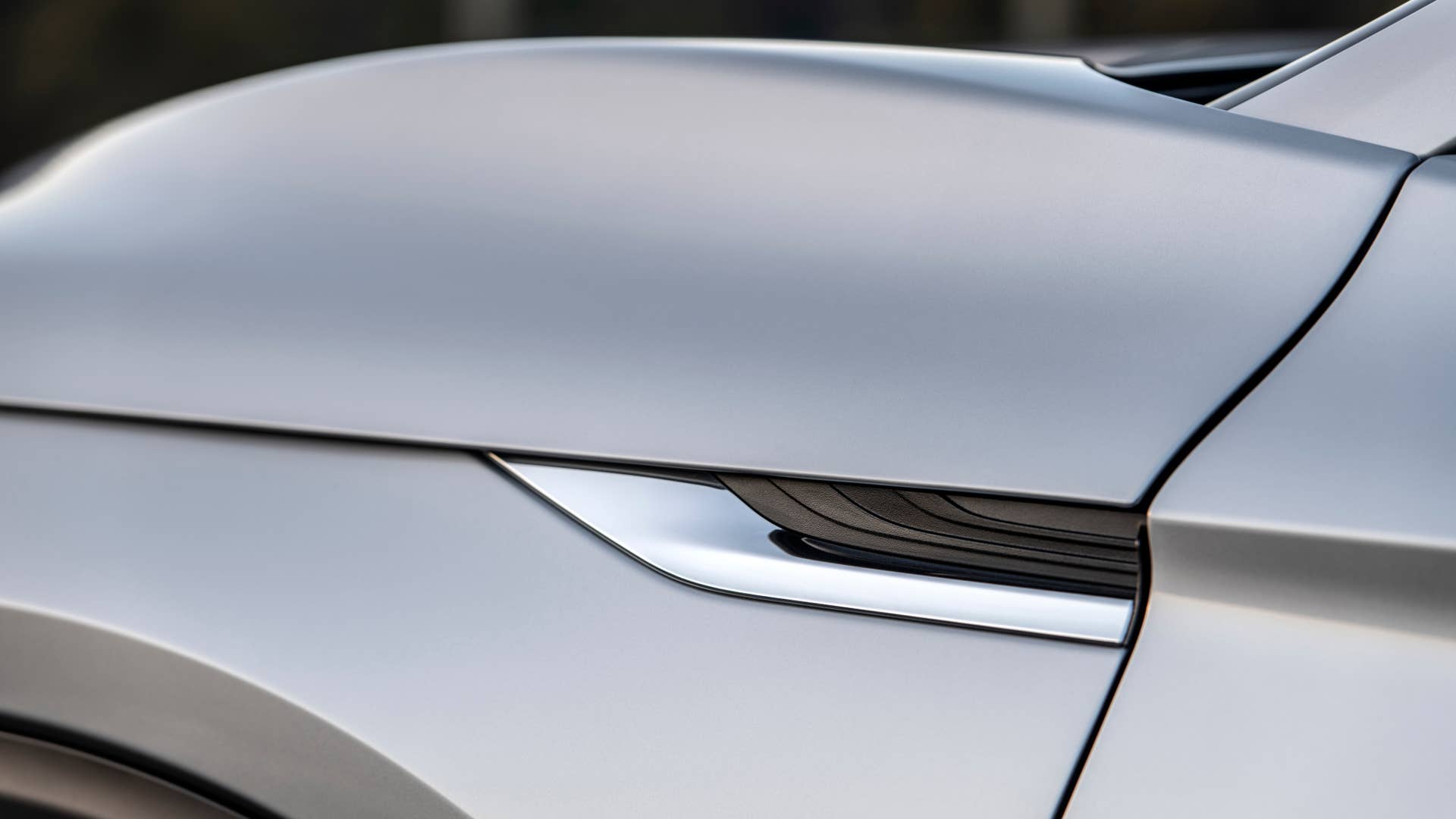 The INFINITI QX50 is defined by its distinctive proportions, which set the car apart from its competitors. For 2021, enhancements to the QX50 include a new Mineral Black exterior color option.
