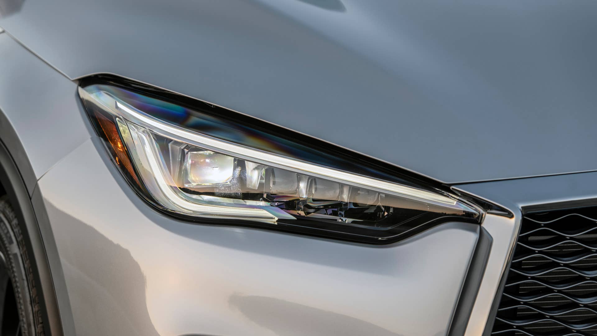 The INFINITI QX50 is defined by its distinctive proportions, which set the car apart from its competitors. For 2021, enhancements to the QX50 include a new Mineral Black exterior color option.
