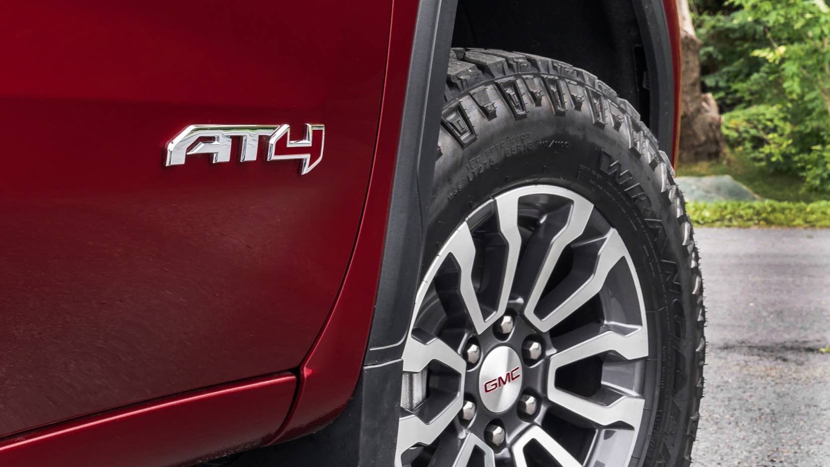 2019 GMC Sierra AT4