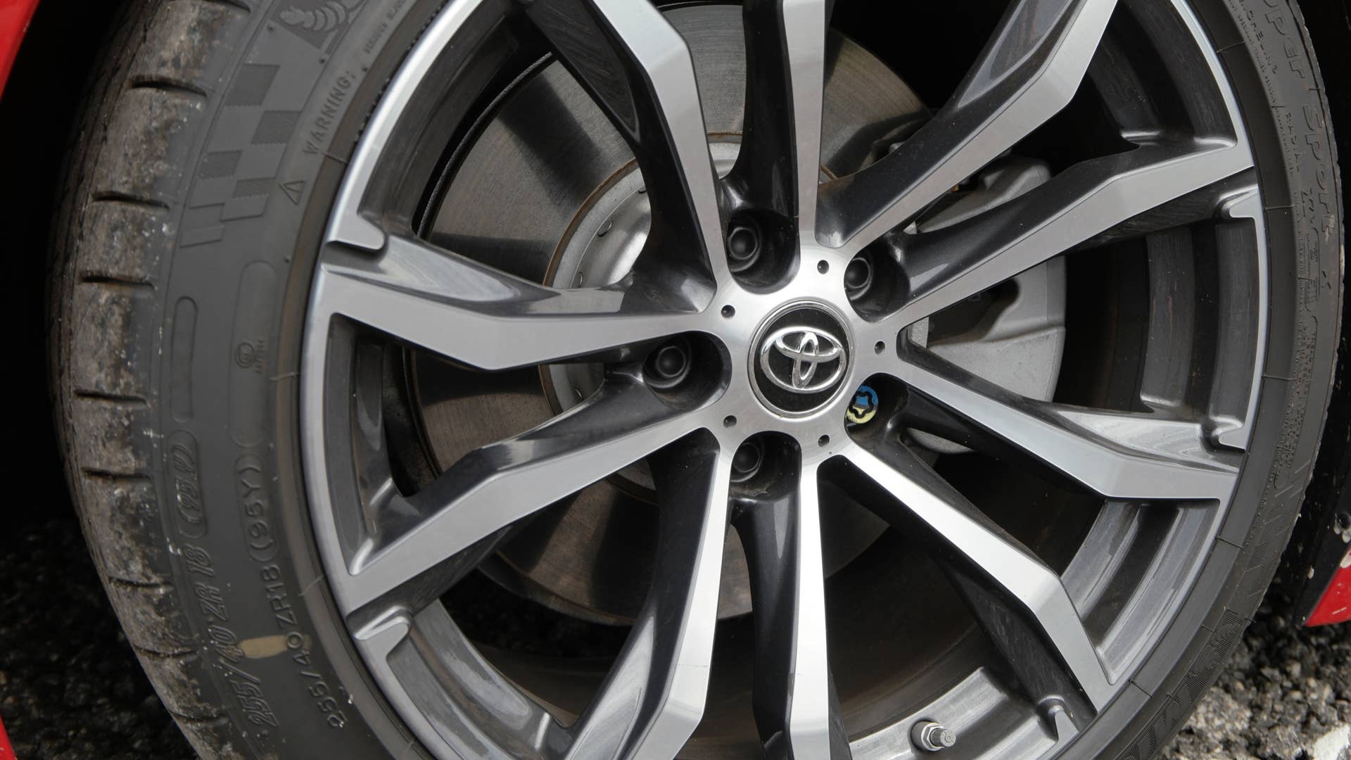 2021 Toyota Supra 2.0 wheel
