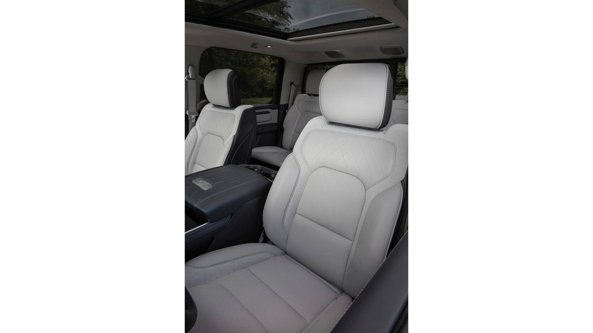 2022 Ram 1500 Limited 10th Edition front seats