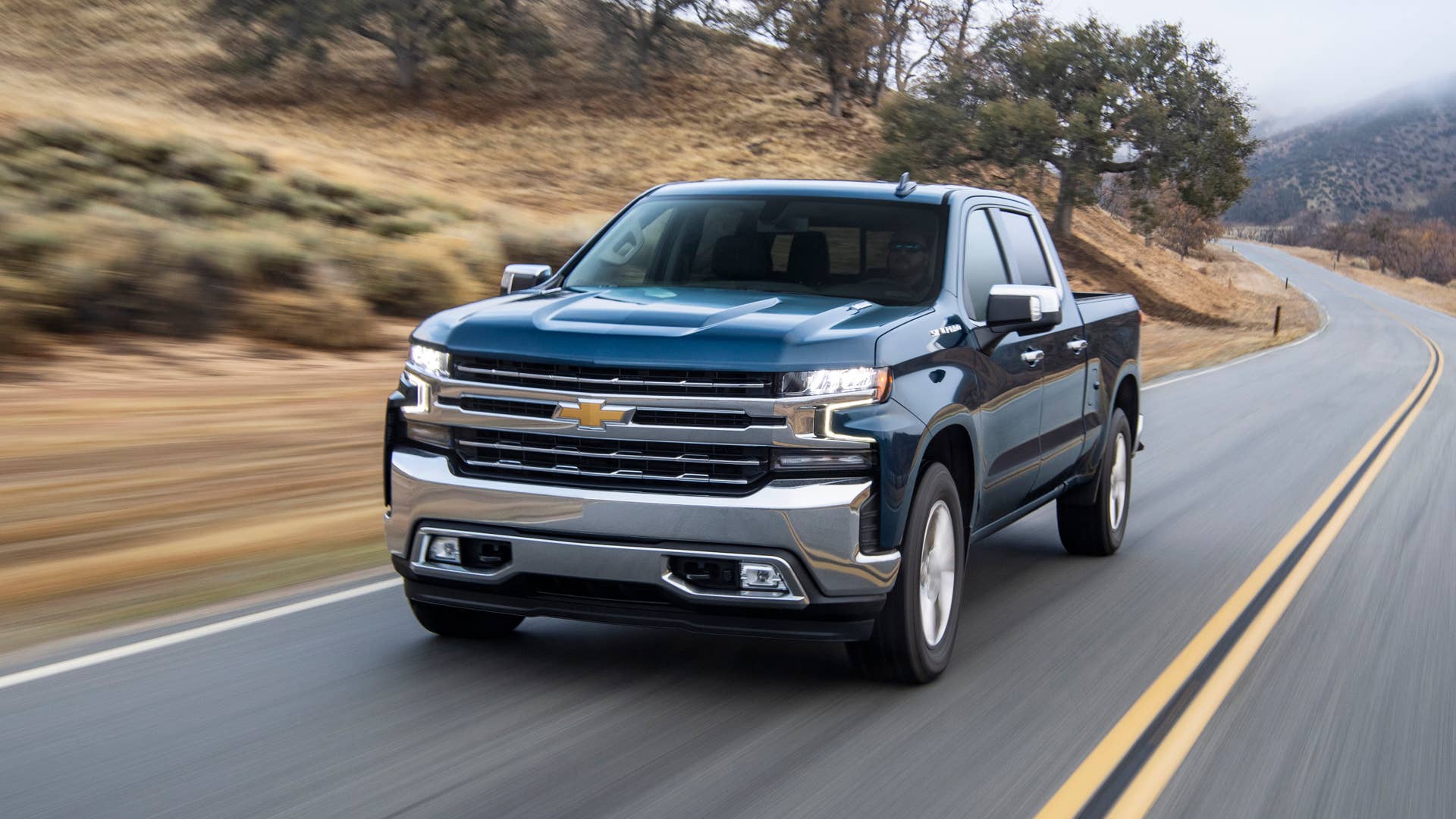 The Chevrolet Silverado’s all-new 3.0L Duramax inline-six turbo-diesel engine offers segment-leading torque and horsepower, in addition to a focus on fuel economy and capability.
